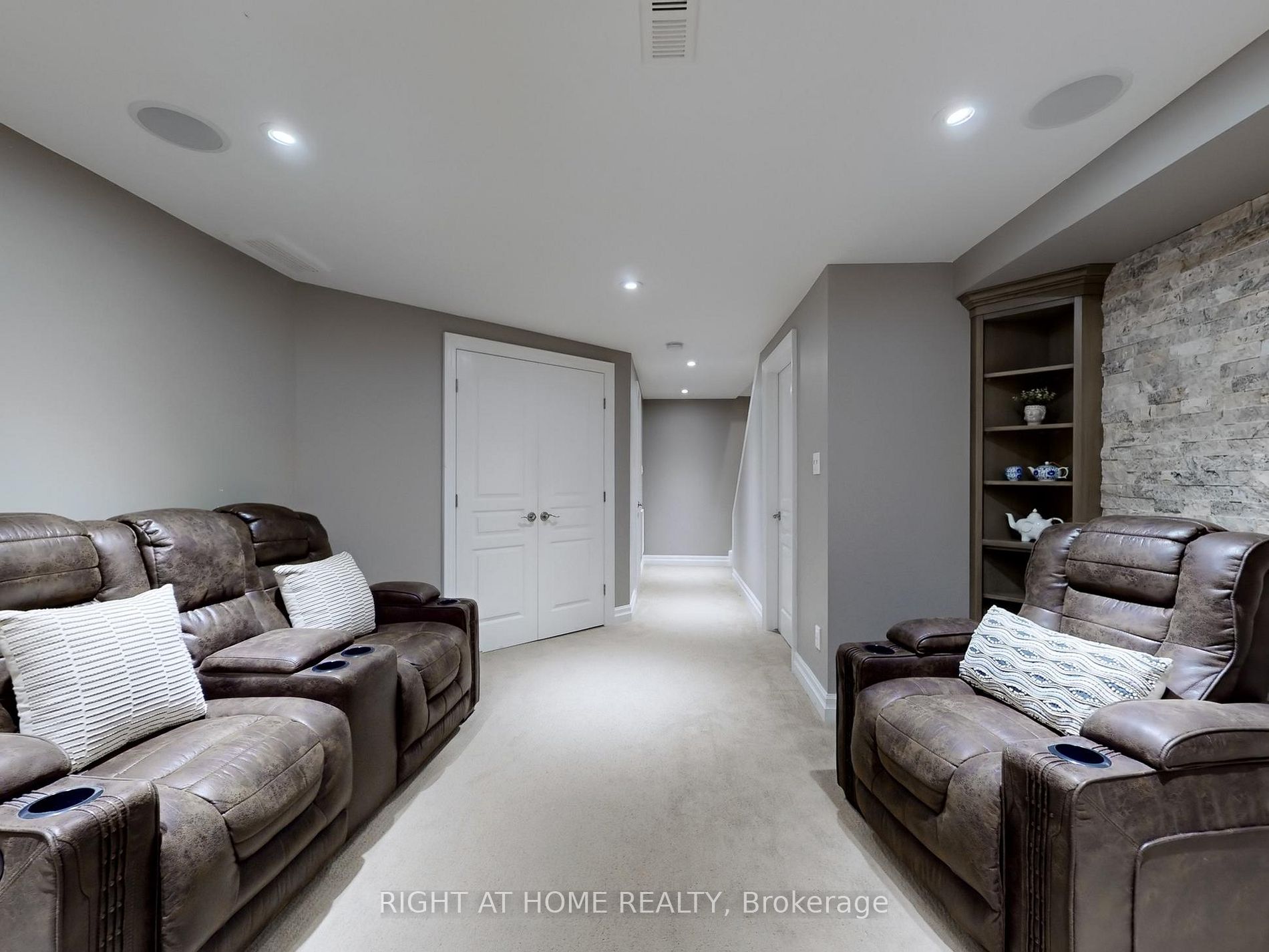 98 Willow Lane