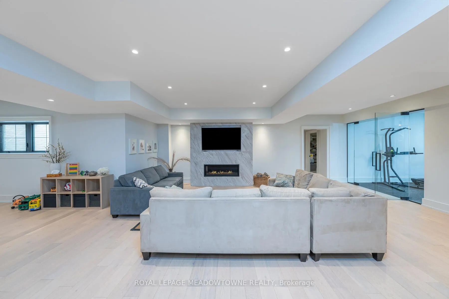 9275 Wellington Rd 50