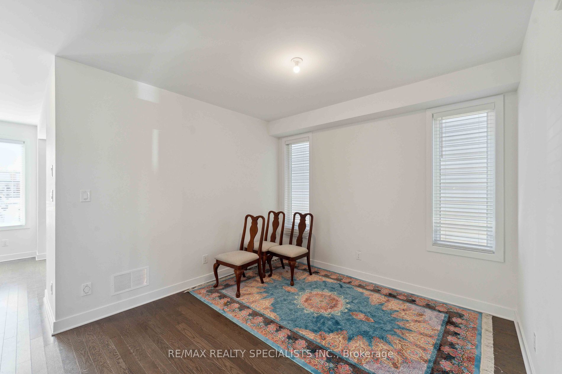 274 Turnbuckle Crescent