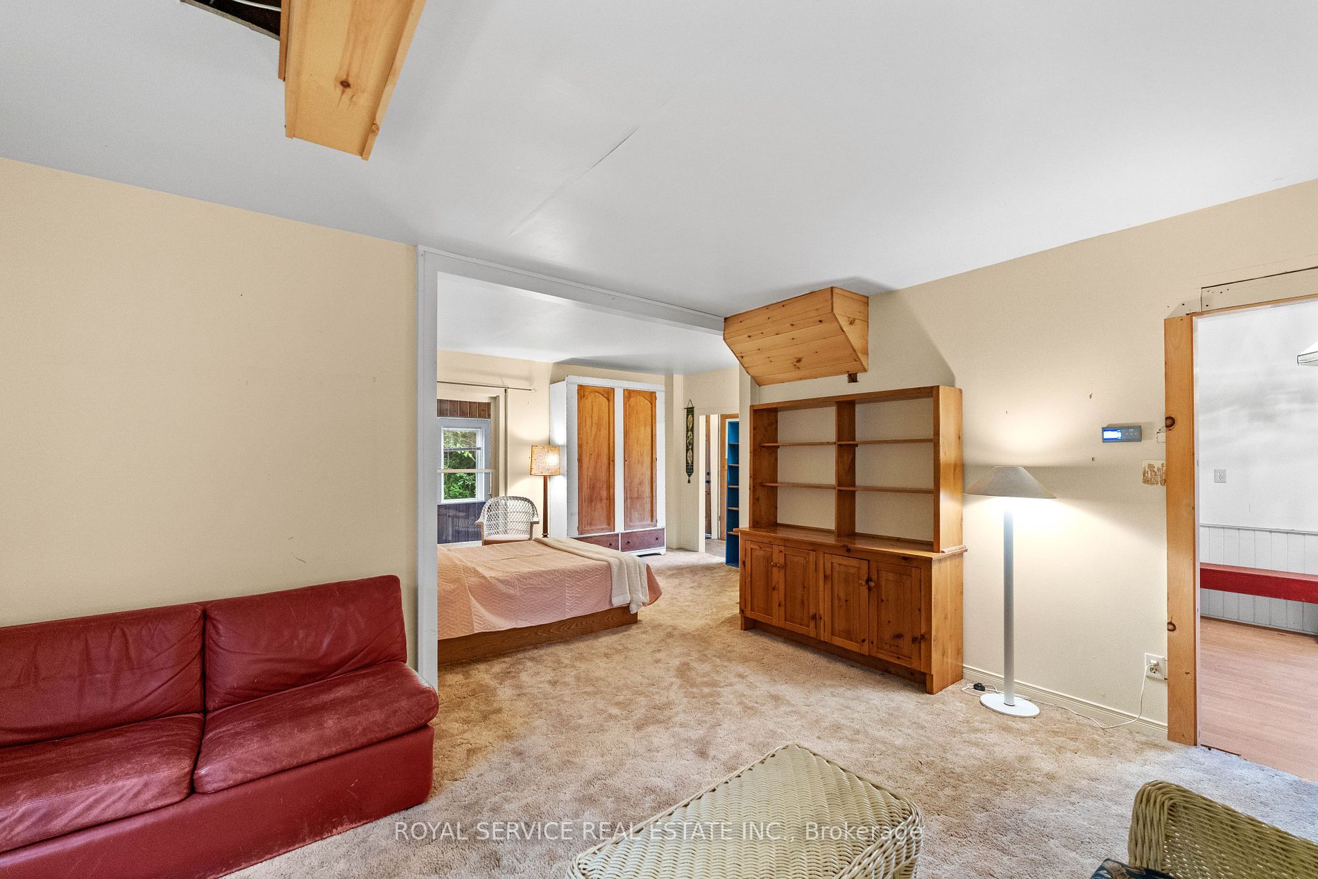 367 Lakeshore Road