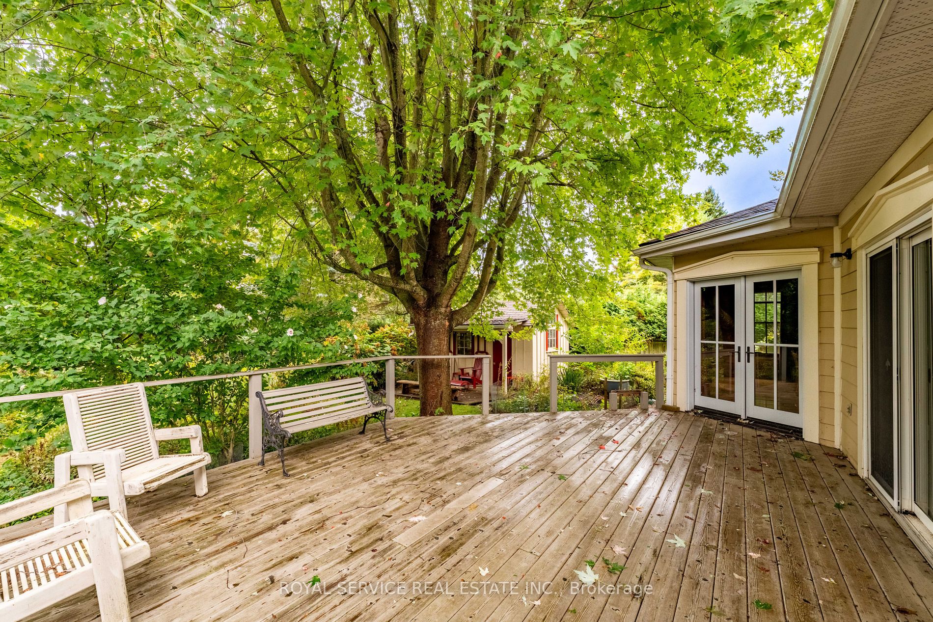 367 Lakeshore Road