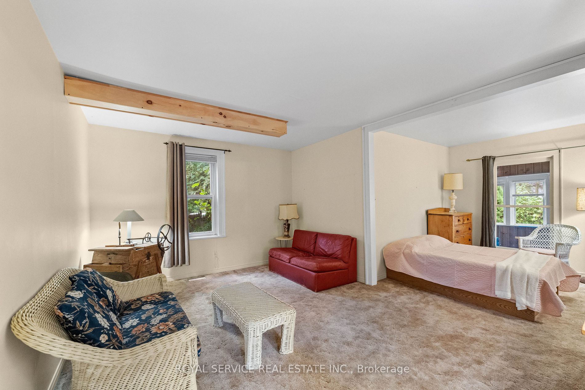 367 Lakeshore Road