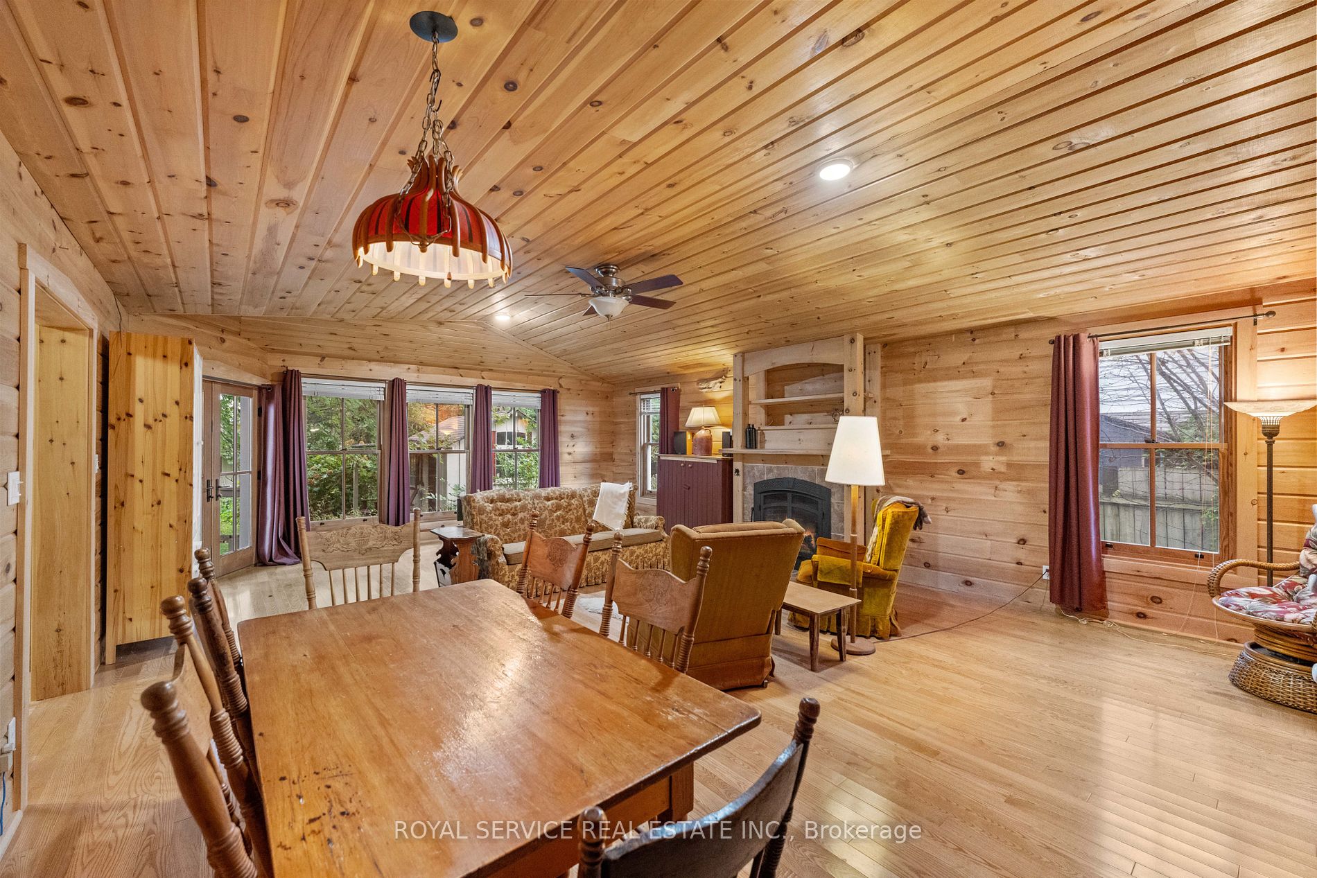 367 Lakeshore Road