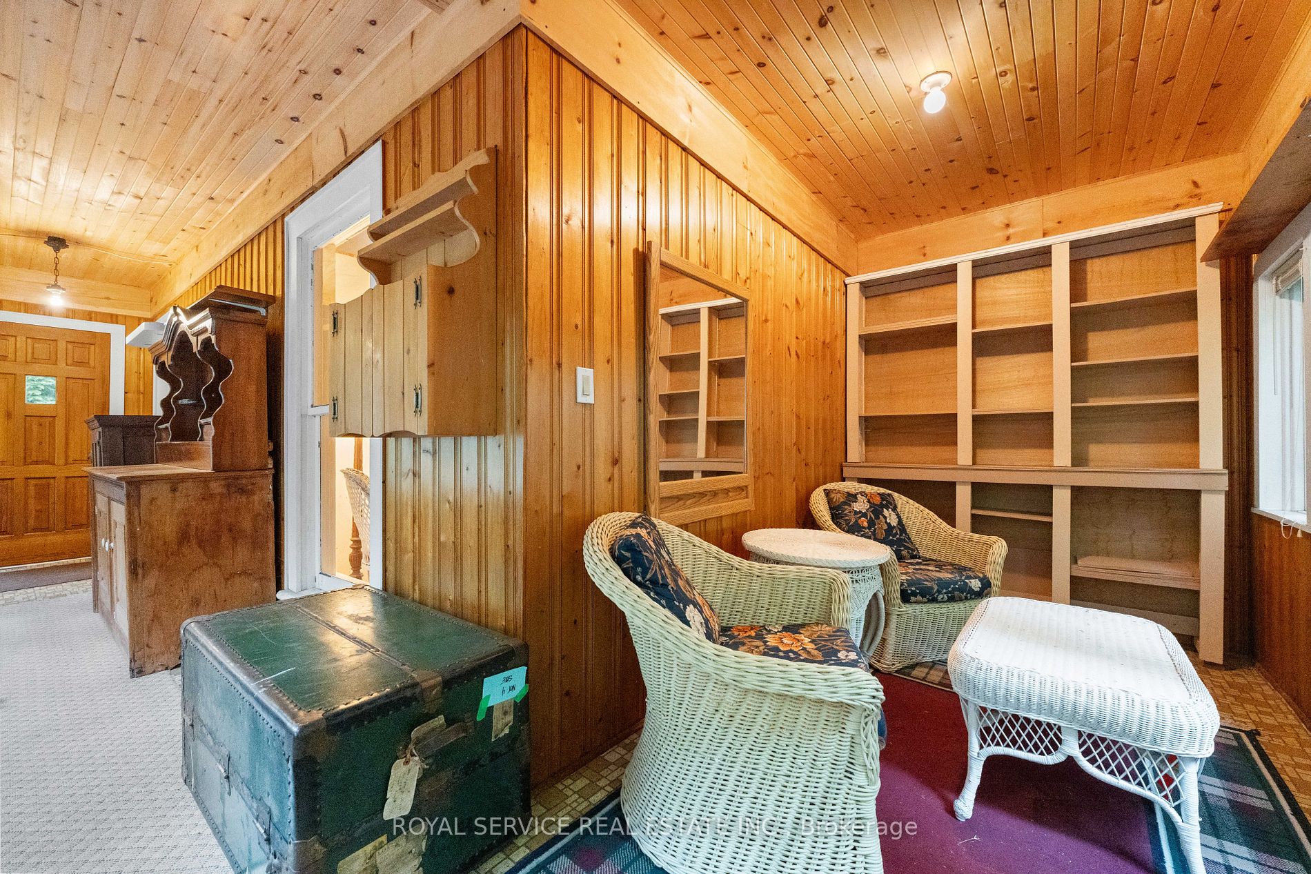 367 Lakeshore Road
