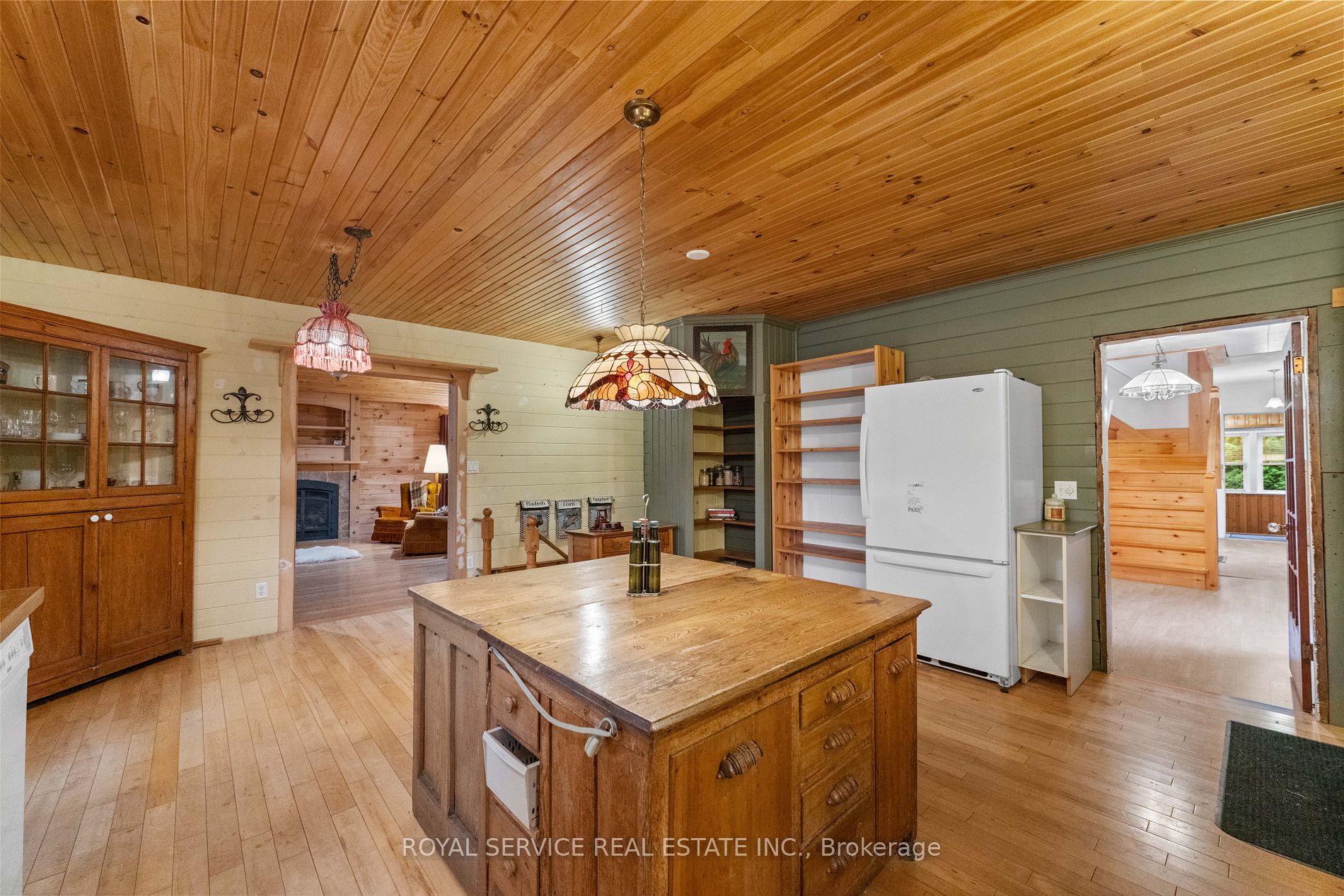 367 Lakeshore Road