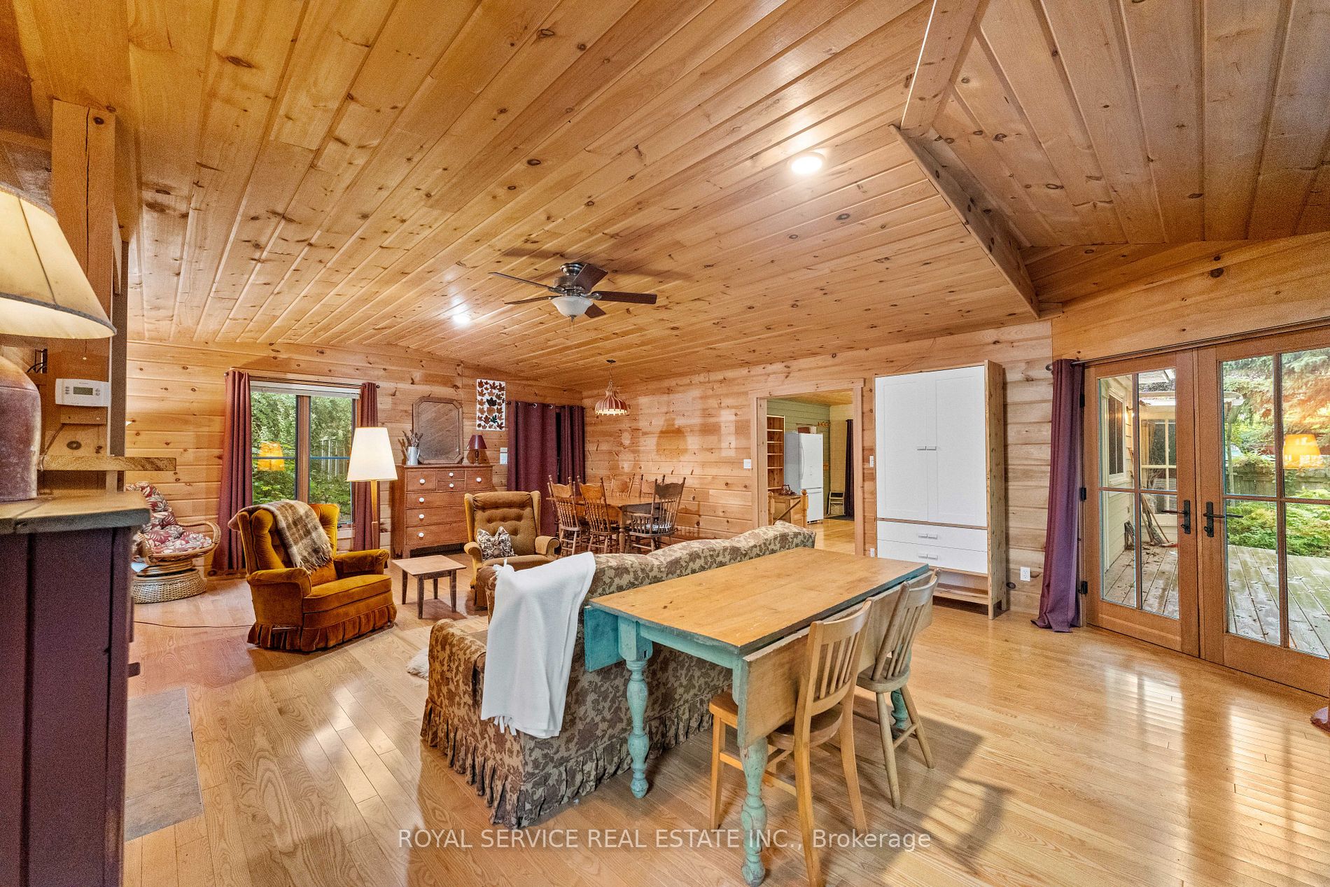 367 Lakeshore Road