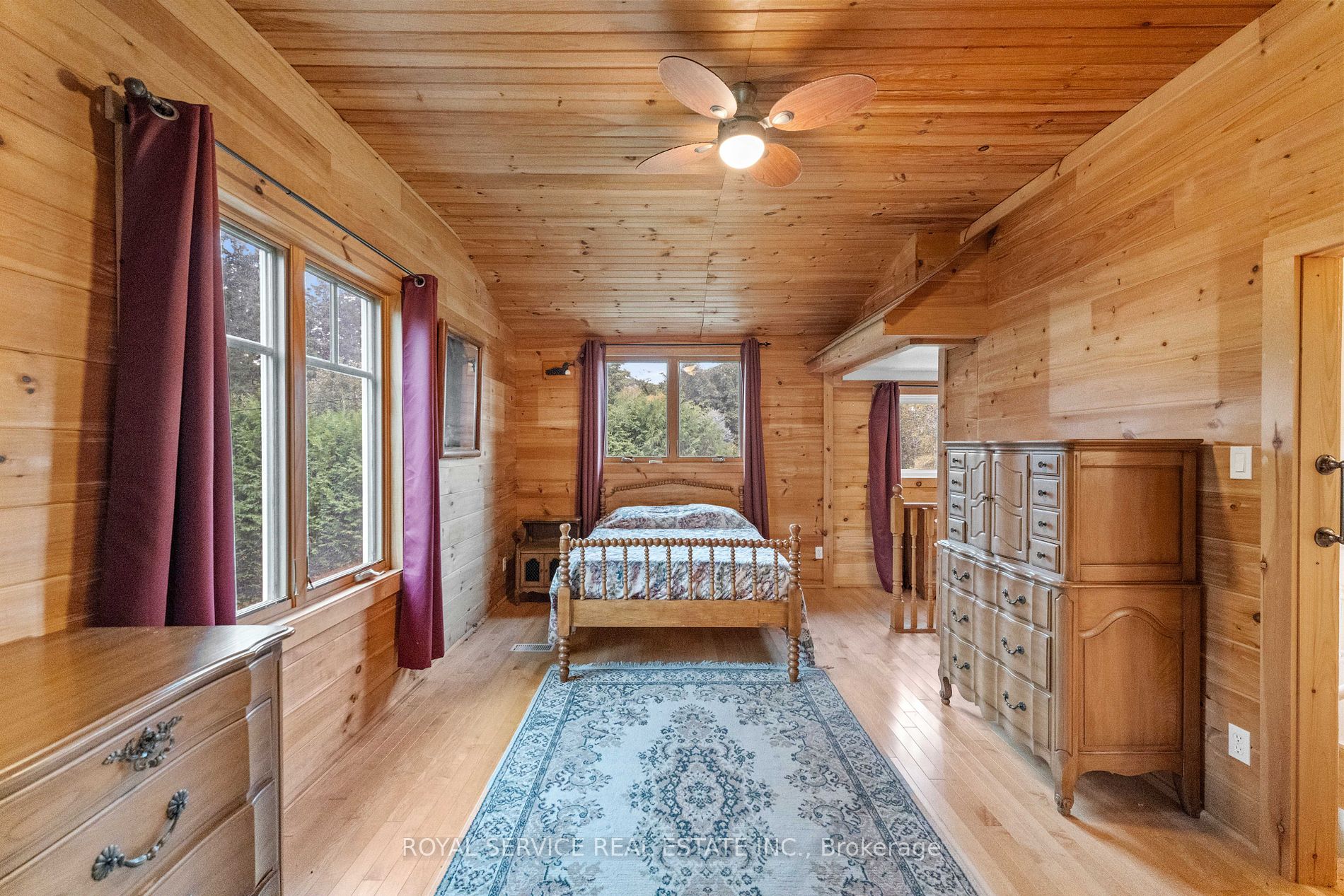 367 Lakeshore Road