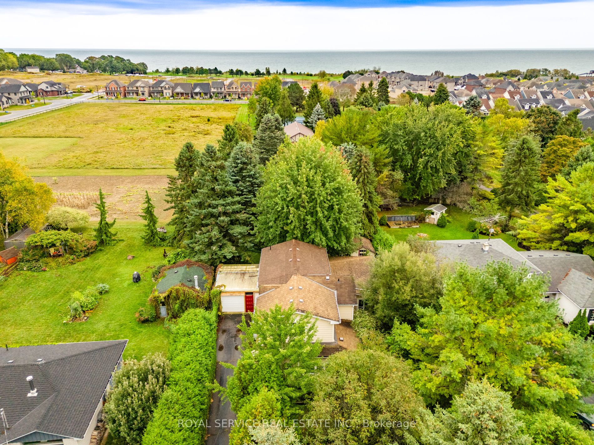 367 Lakeshore Road