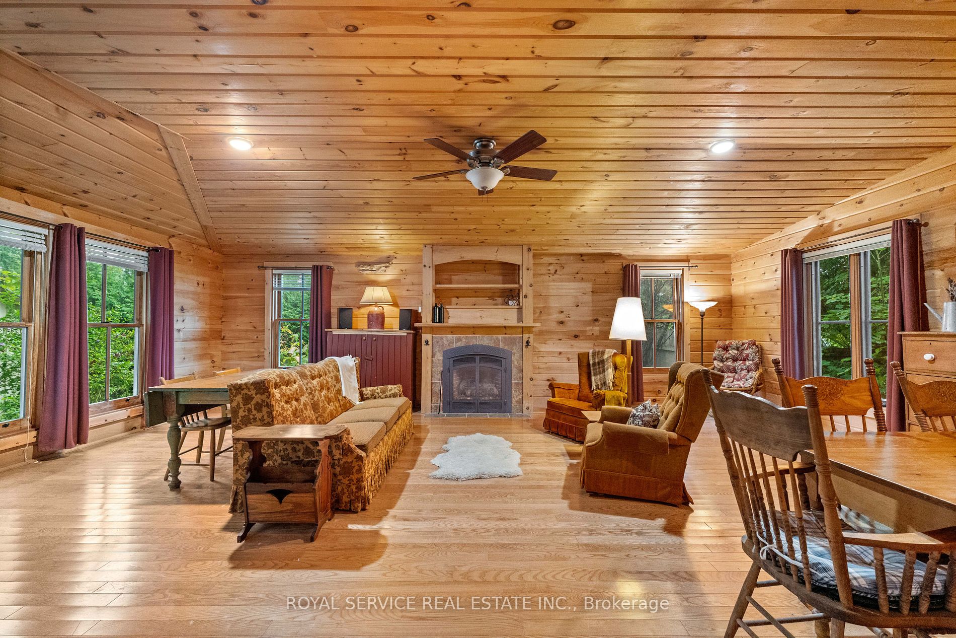 367 Lakeshore Road