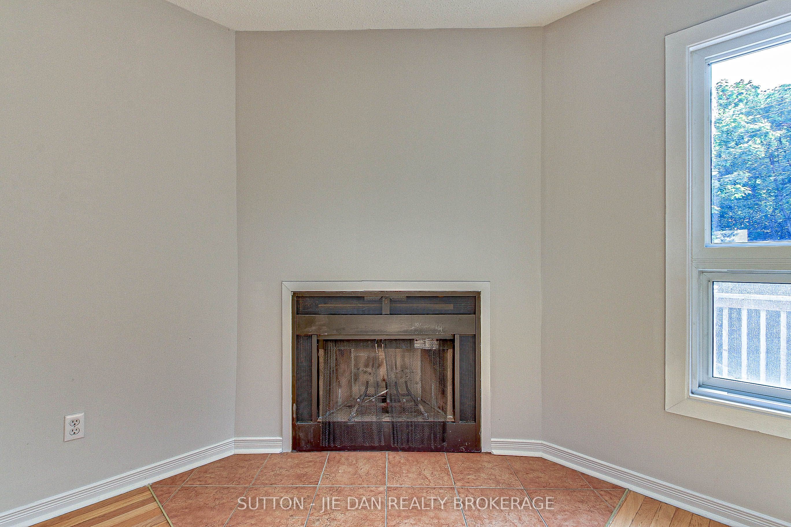 1786 Attawandaron Road #36