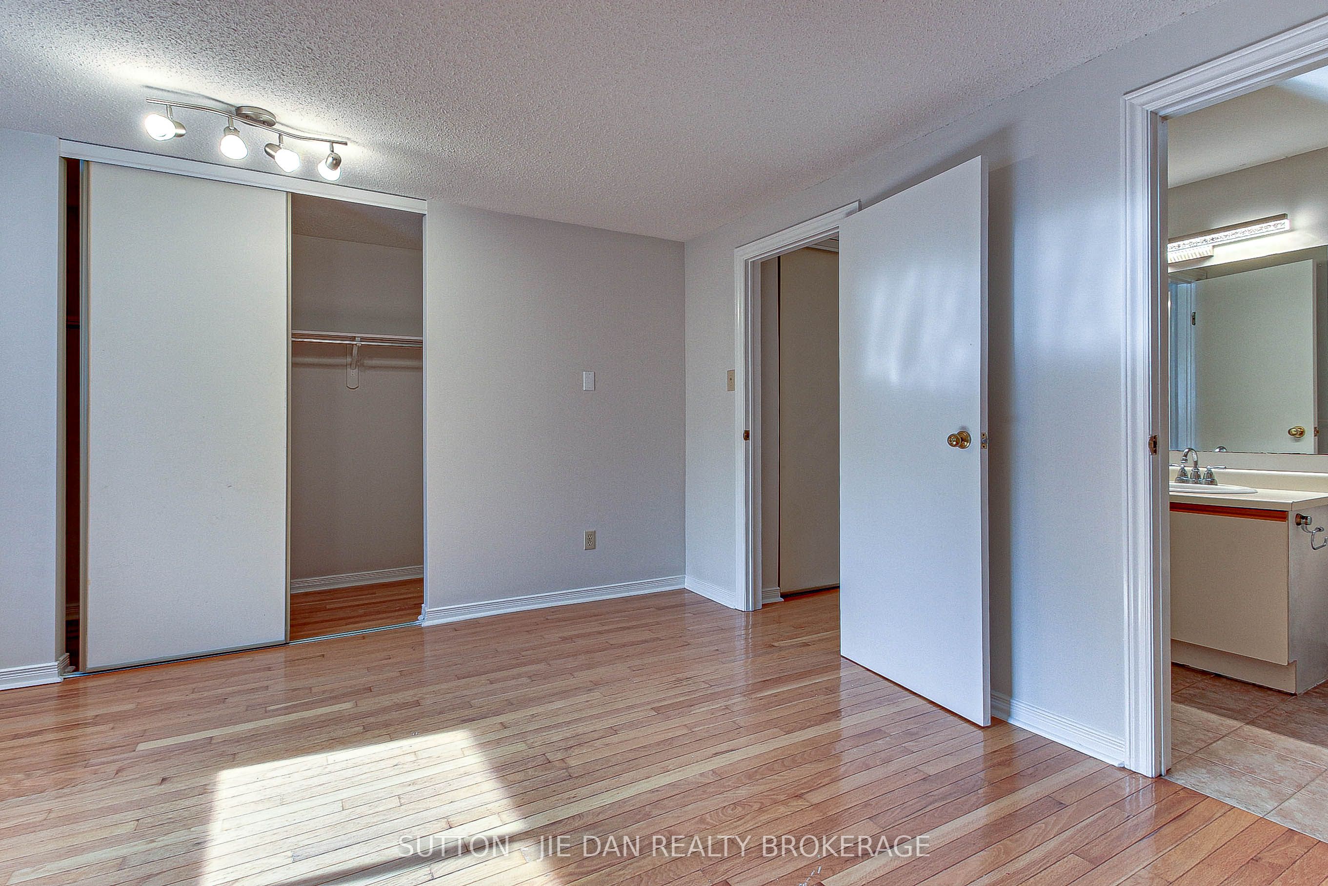 1786 Attawandaron Road #36
