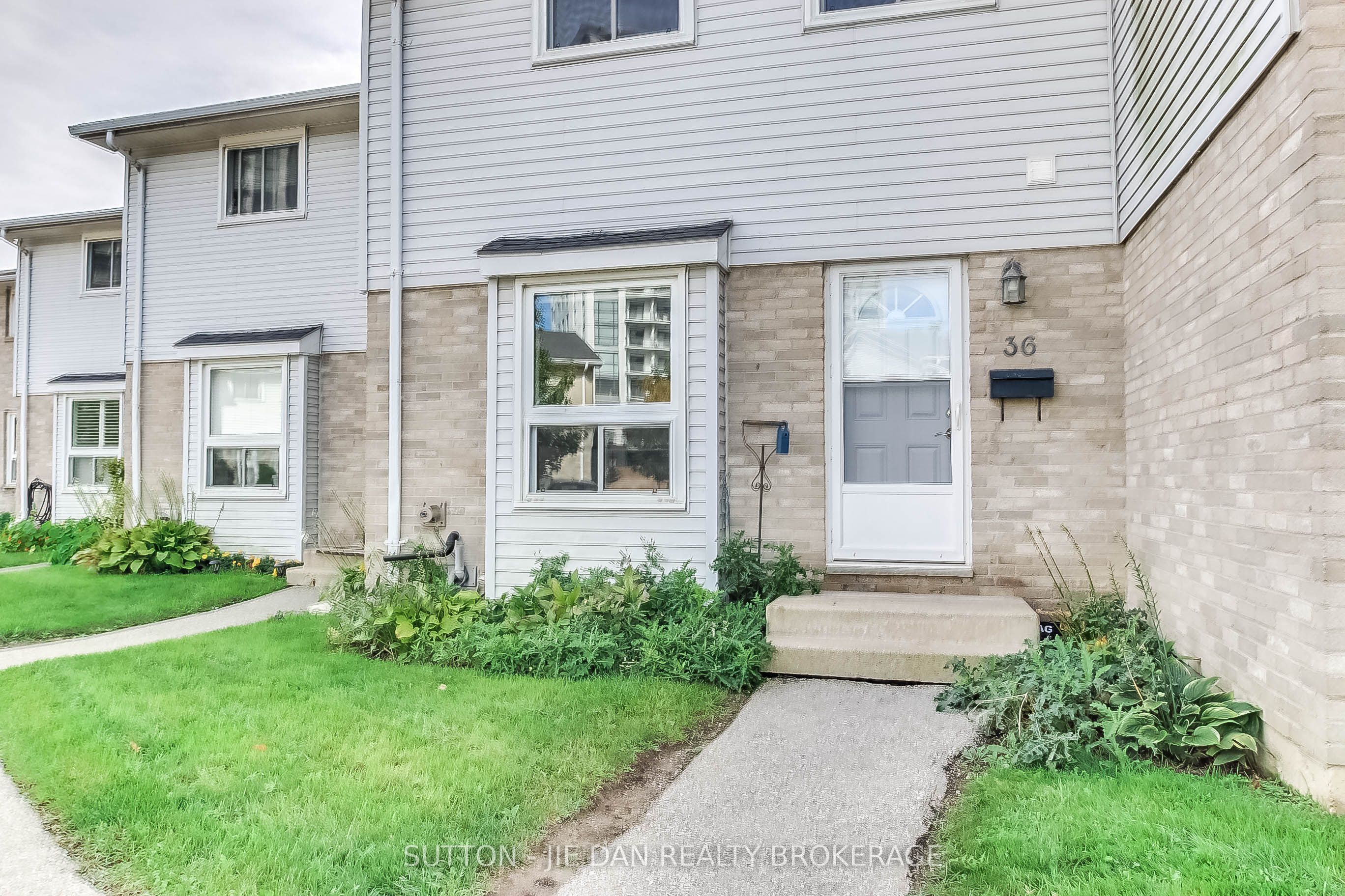 1786 Attawandaron Road #36
