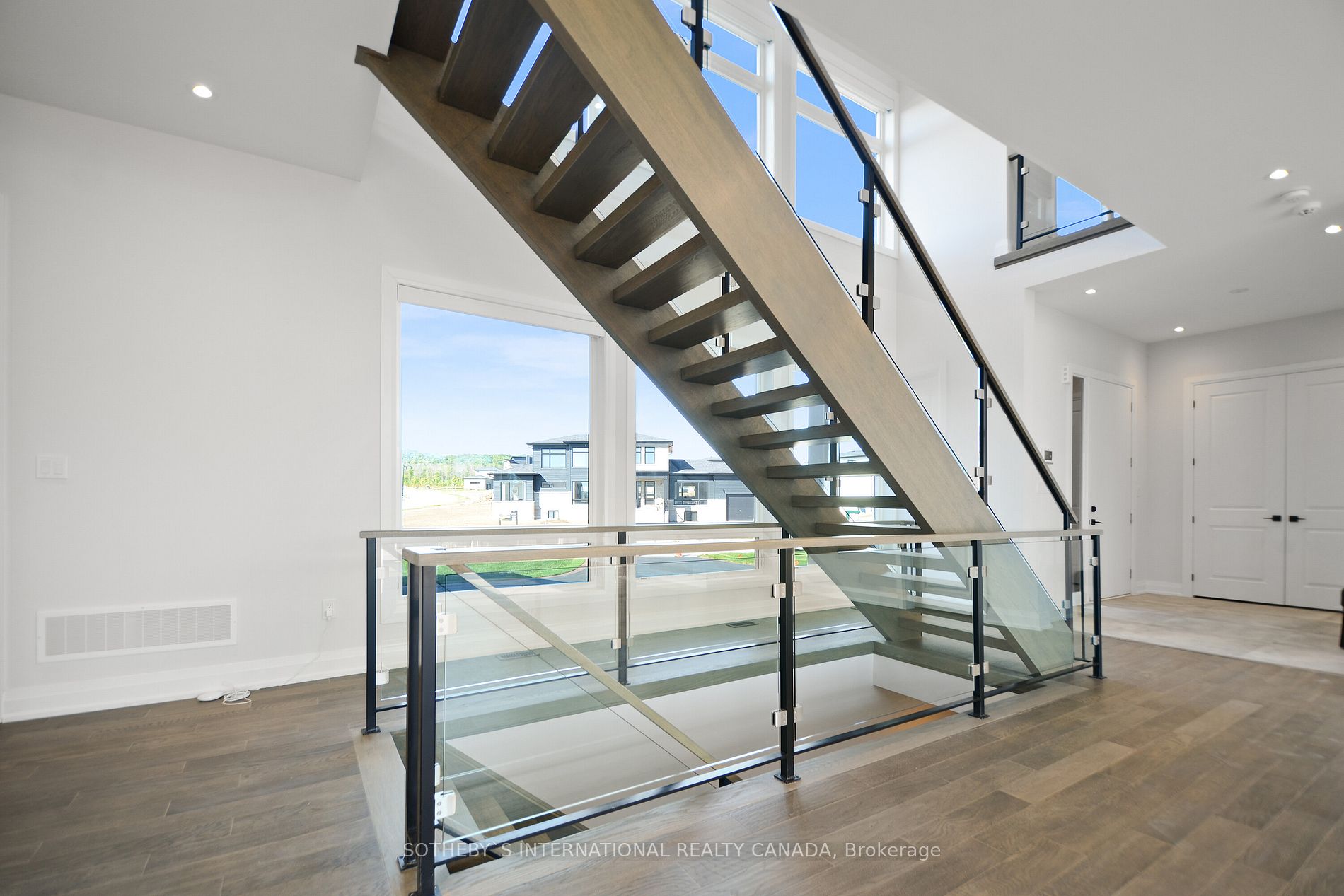 101 Sladden Court