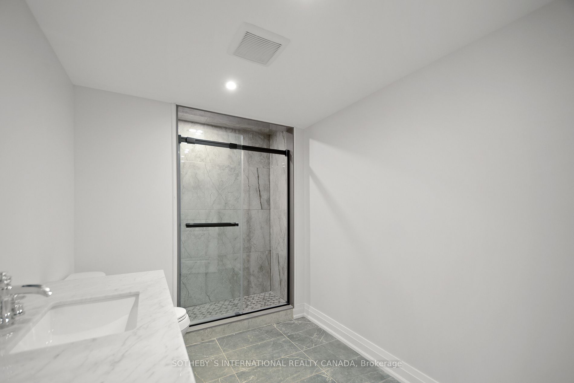101 Sladden Court