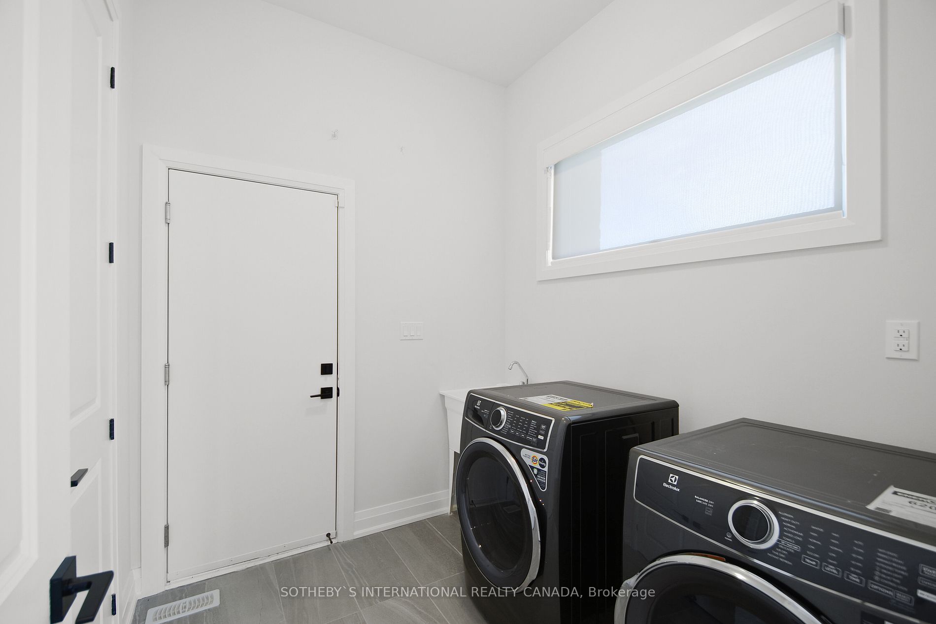 101 Sladden Court