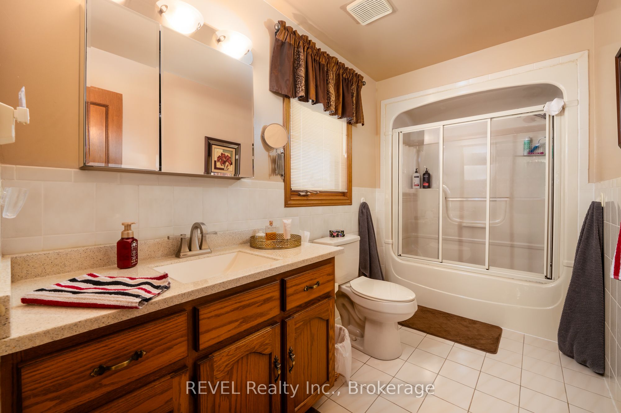 3412 Vinehaven Trail