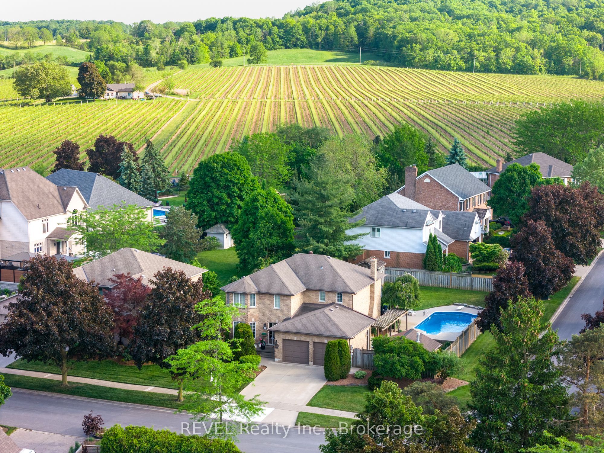 3412 Vinehaven Trail