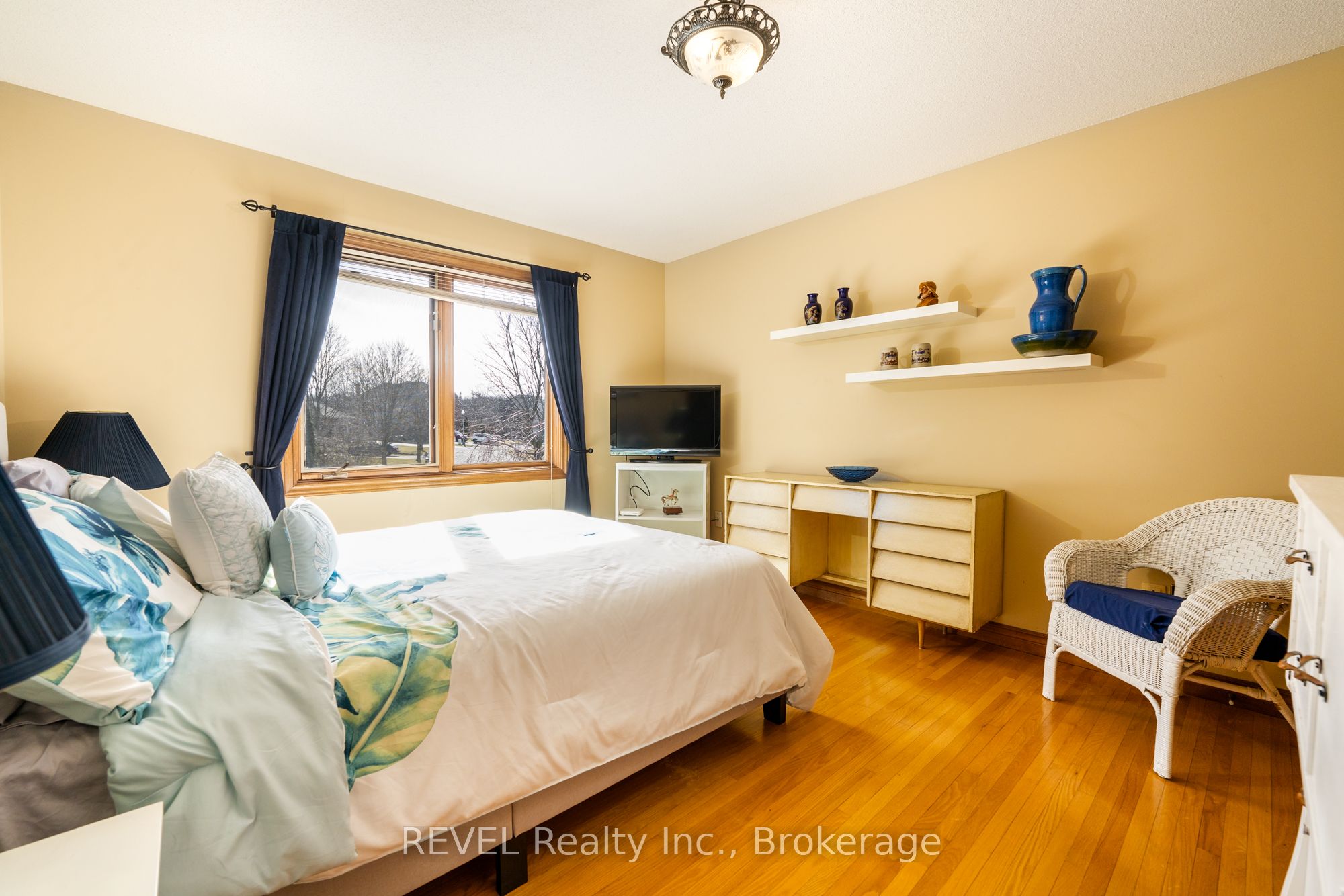 3412 Vinehaven Trail