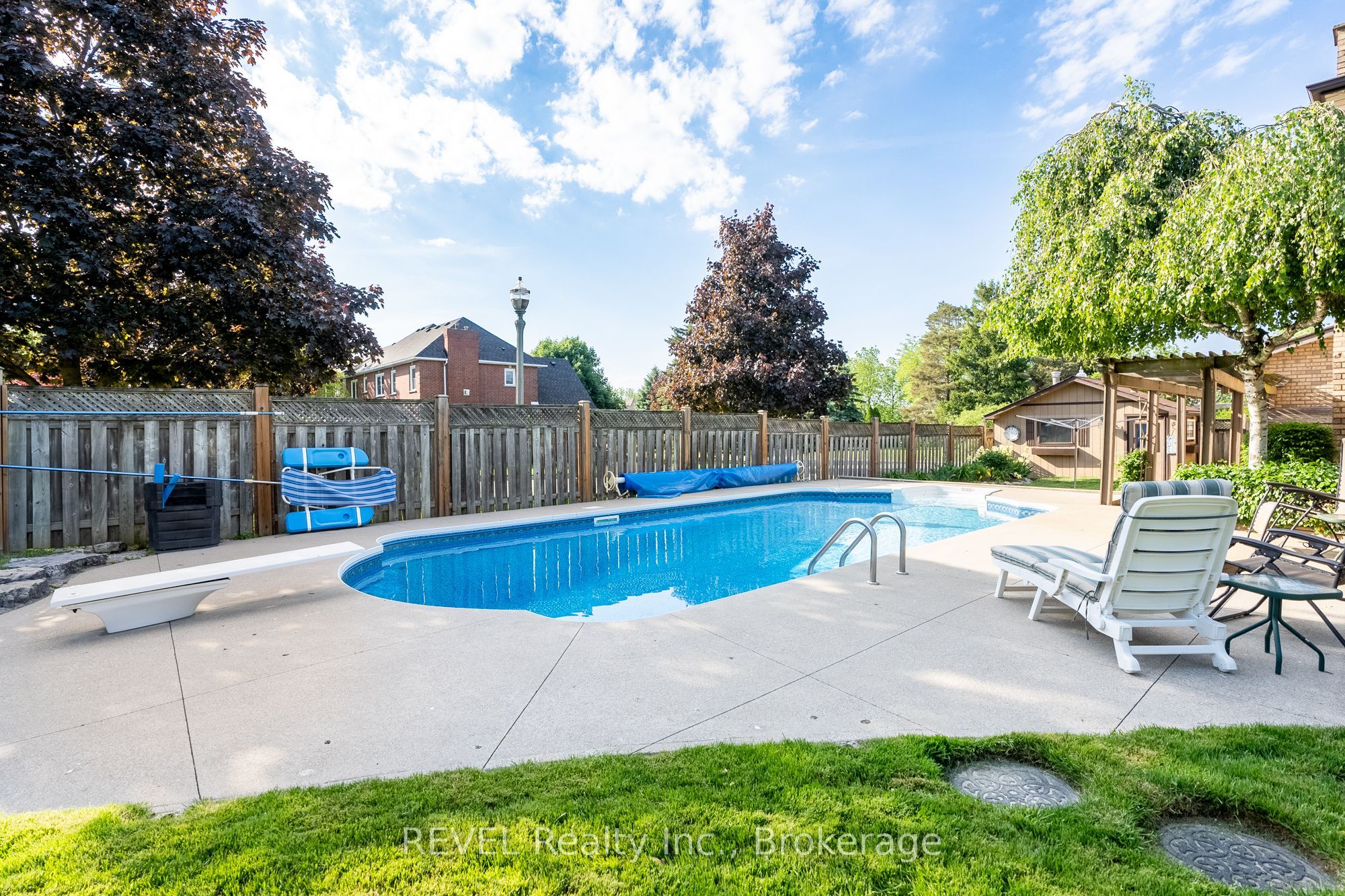 3412 Vinehaven Trail