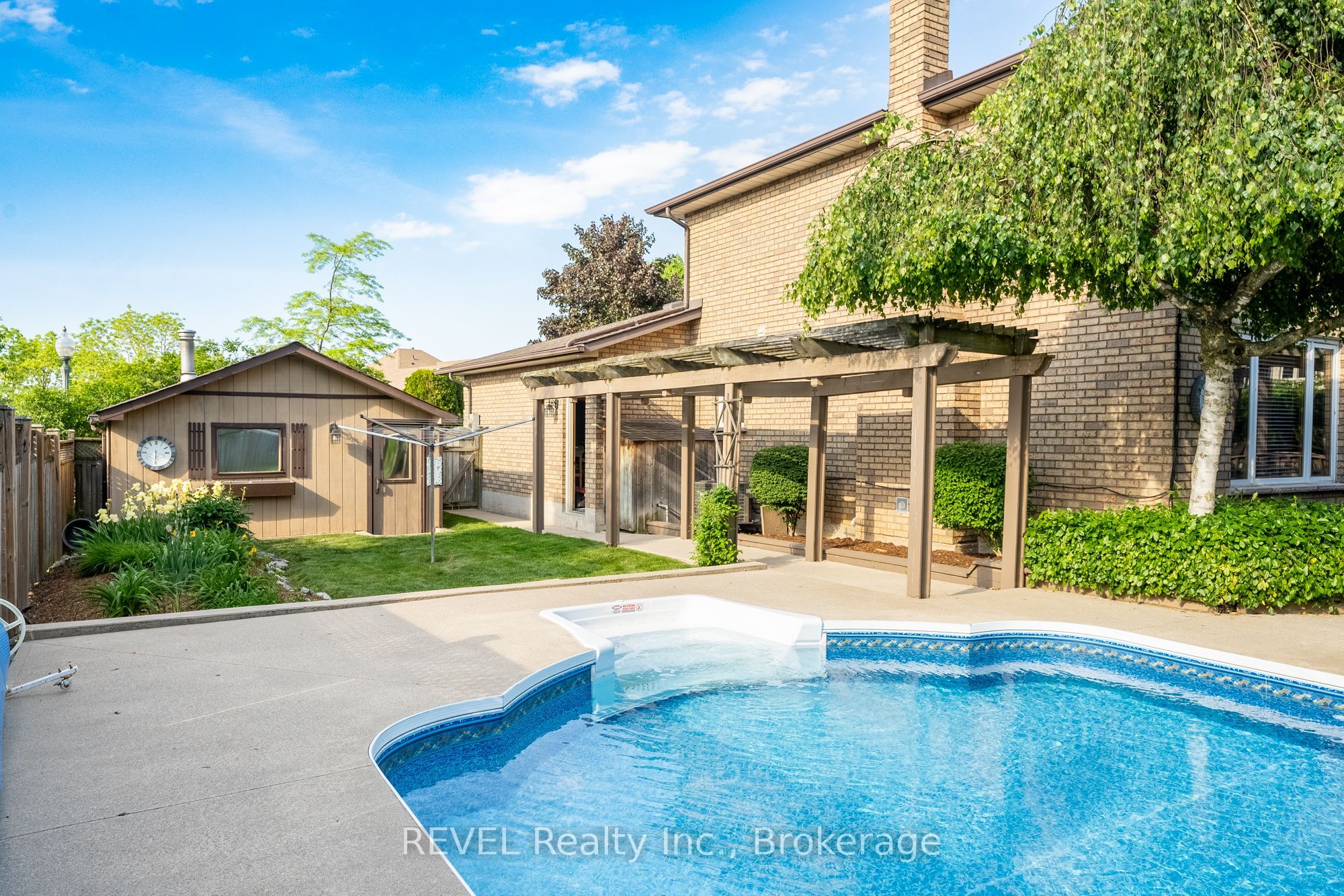 3412 Vinehaven Trail