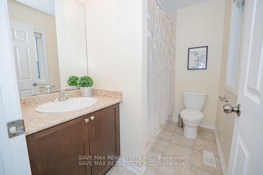 82 Trowbridge Street