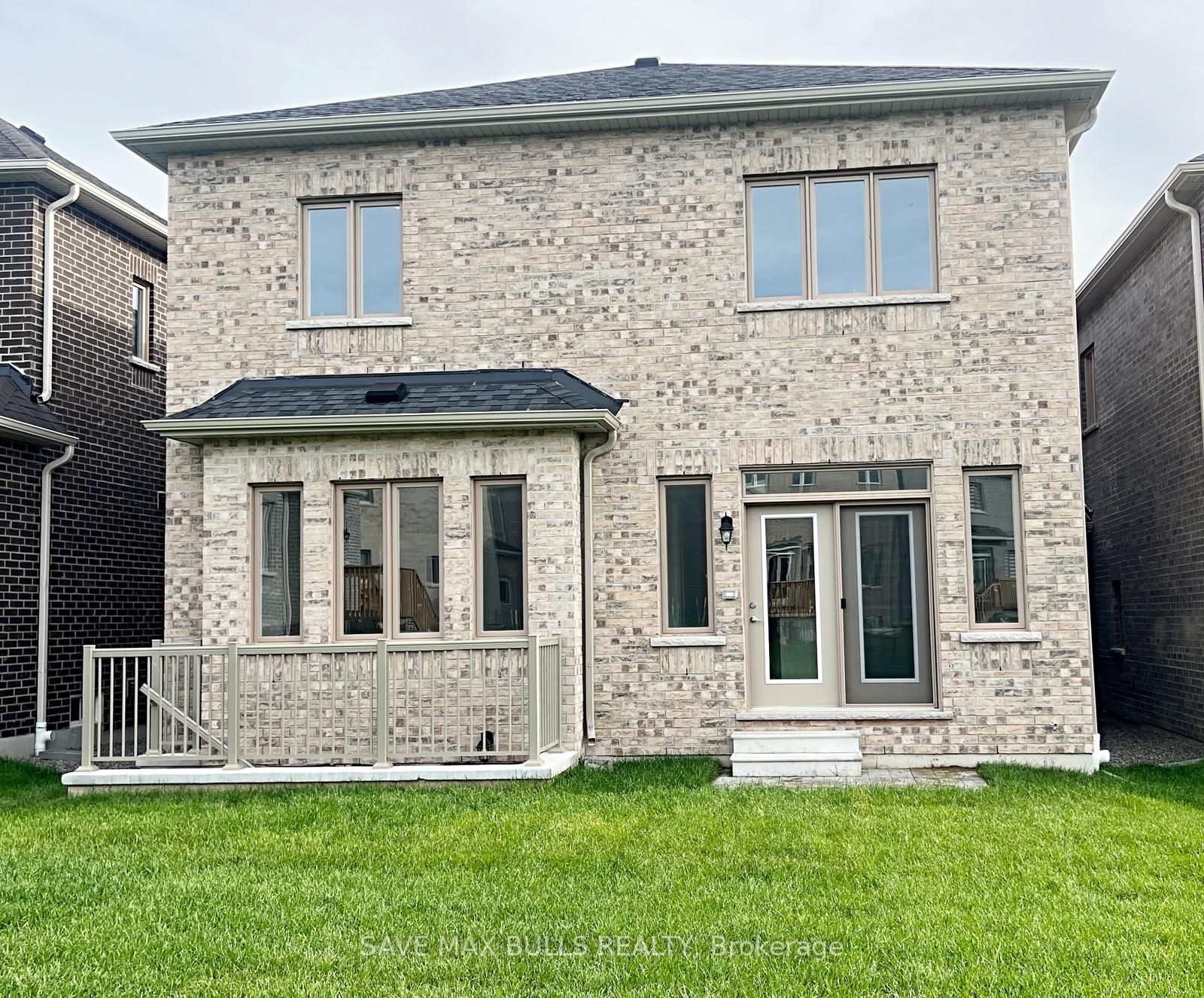 89 GLEDHILL Crescent