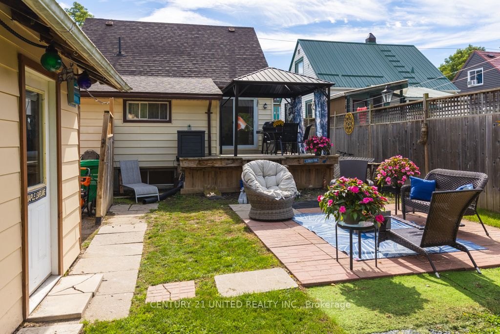 568 Paterson Street