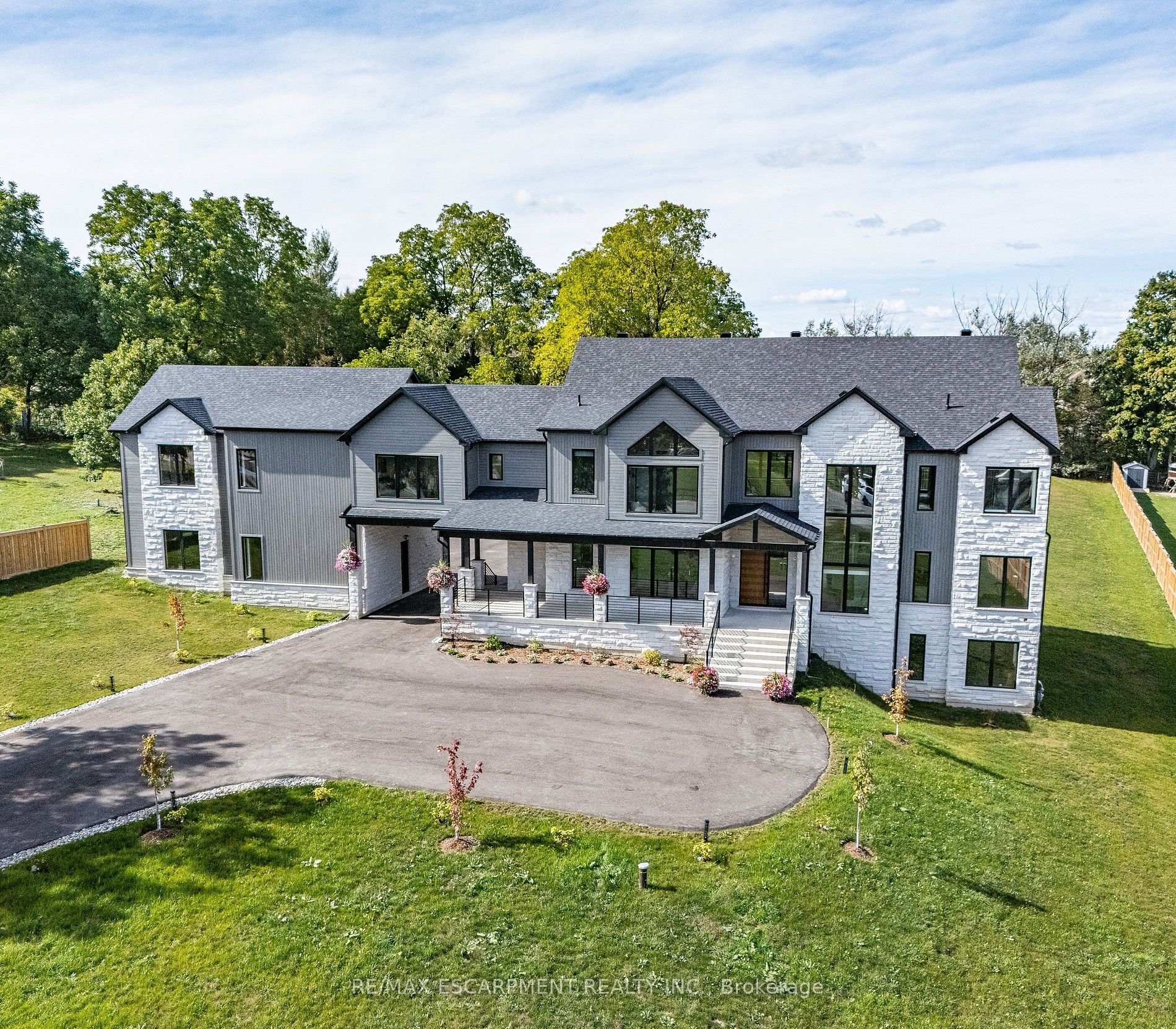 8920 Wellington Rd 124
