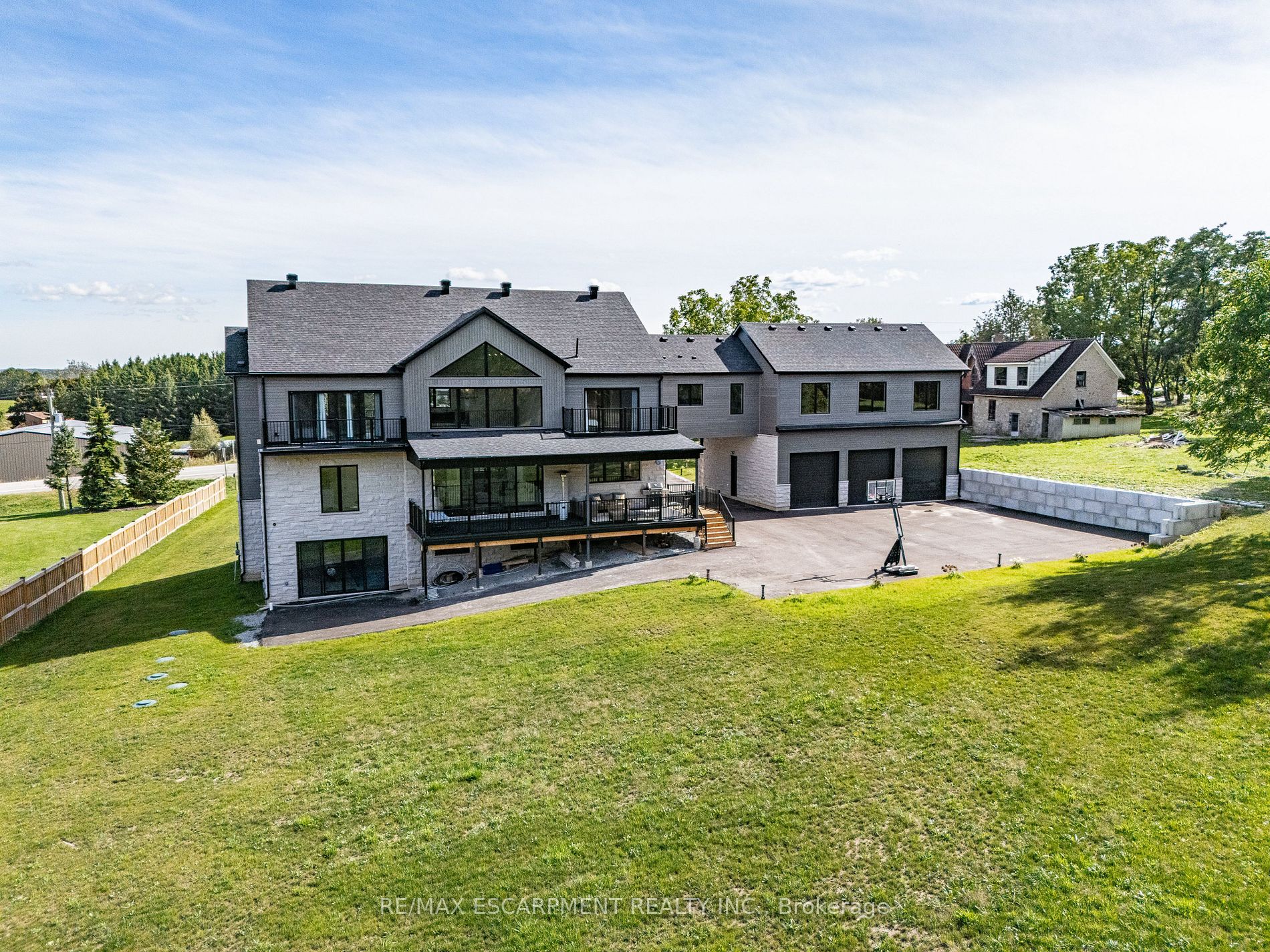 8920 Wellington Rd 124