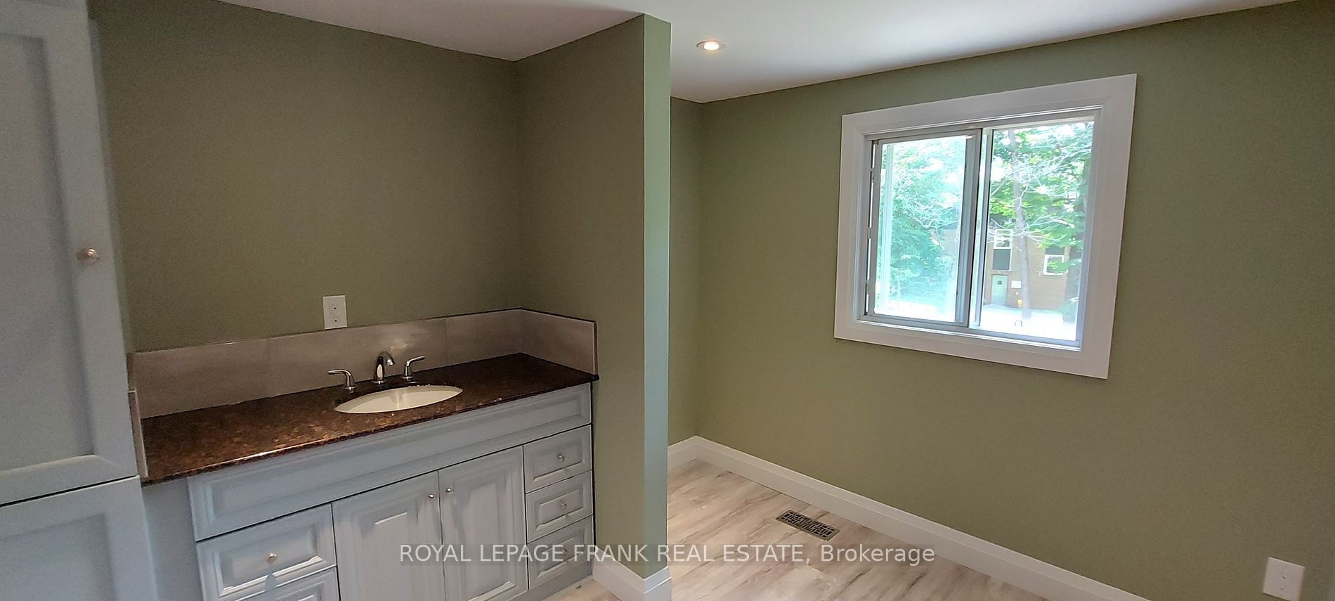 36 Madoc Street