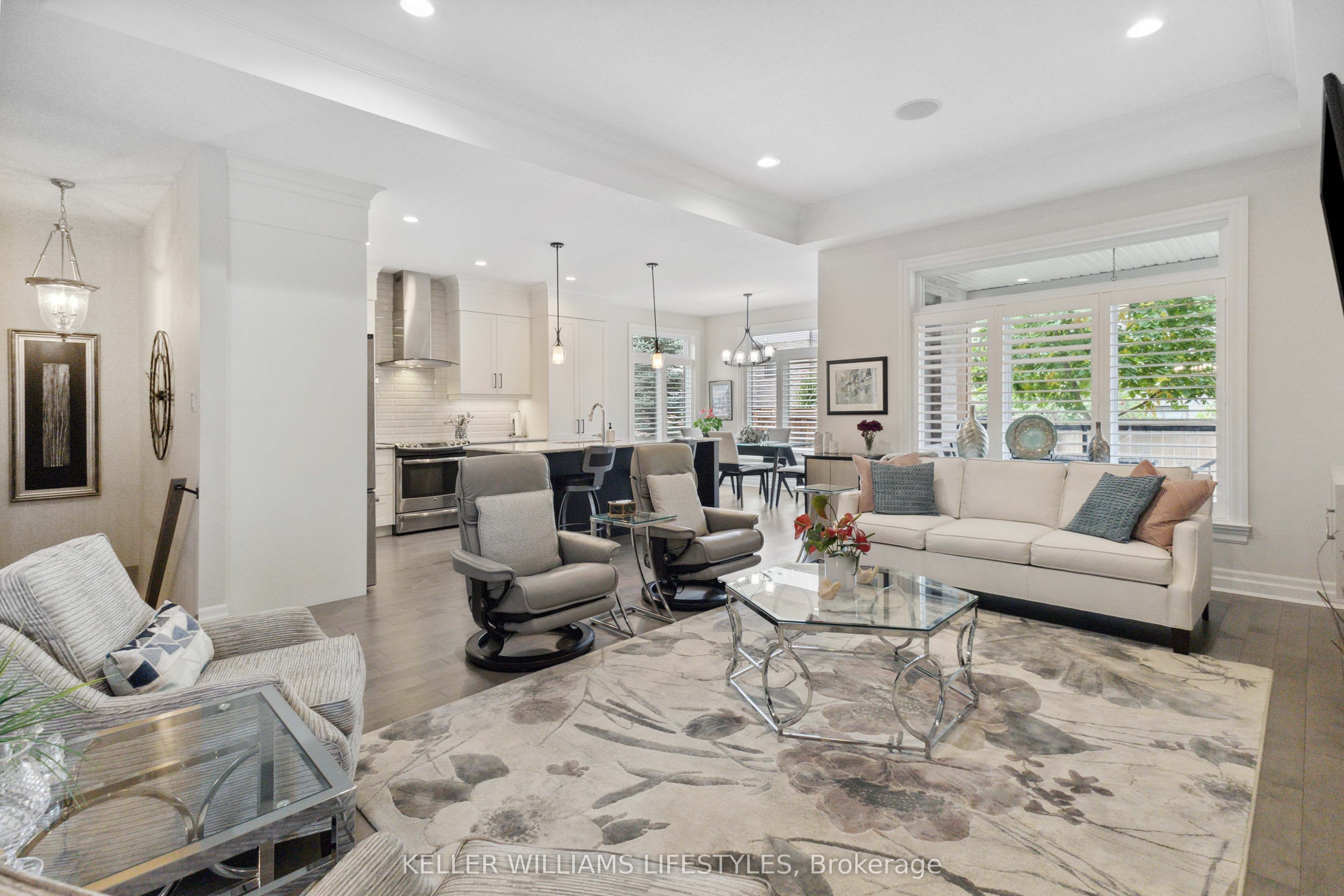 2290 Torrey Pines Way #3