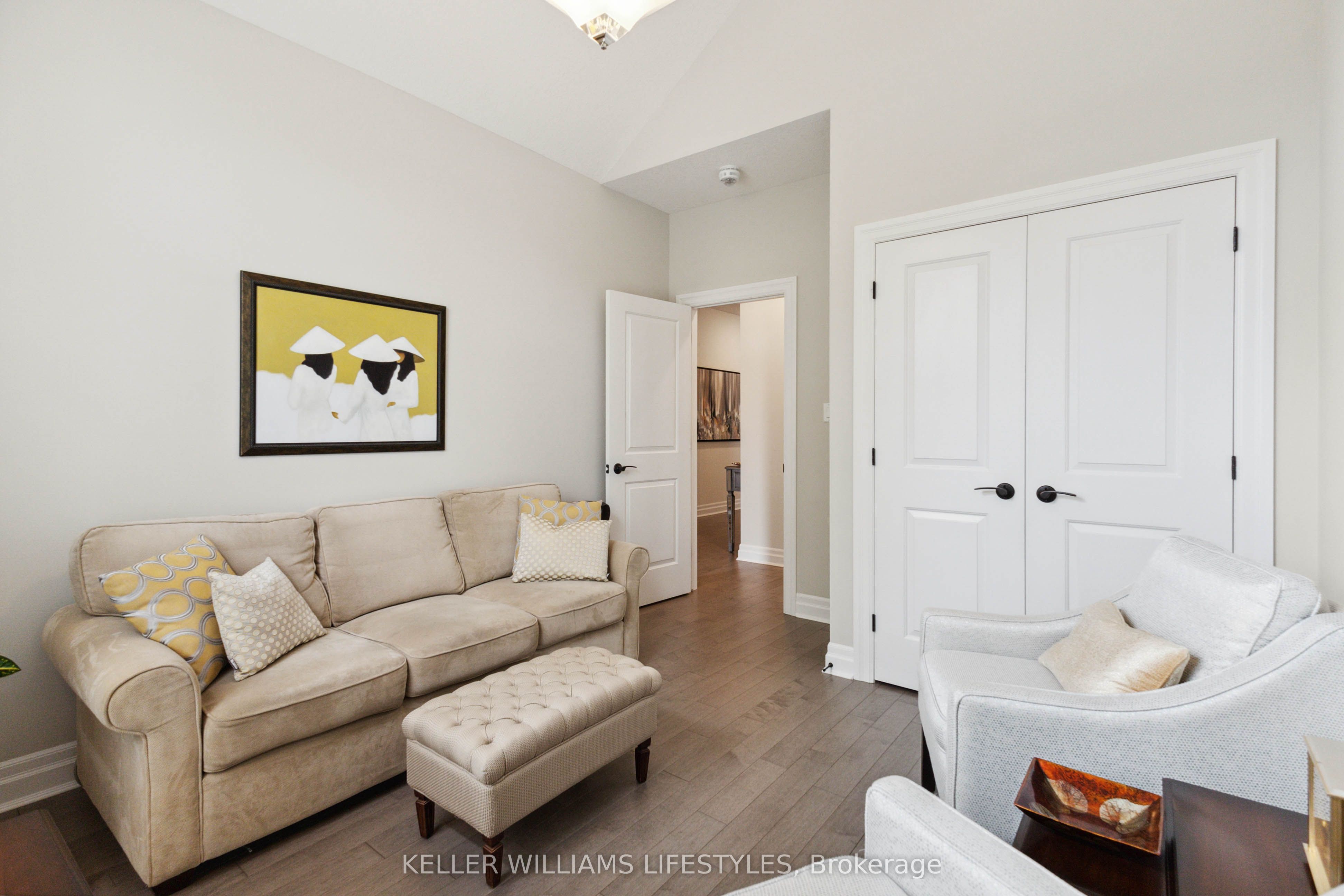 2290 Torrey Pines Way #3