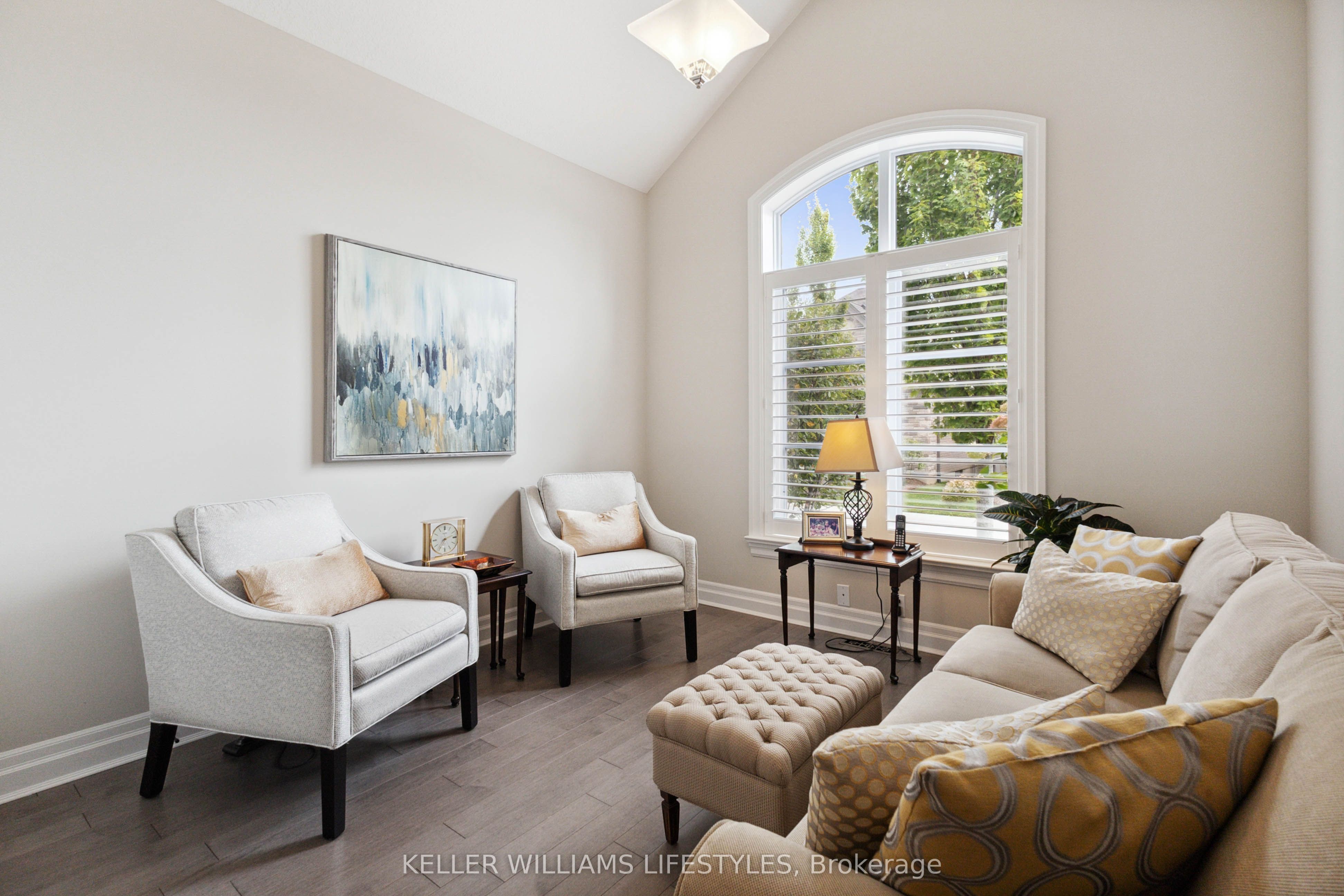 2290 Torrey Pines Way #3