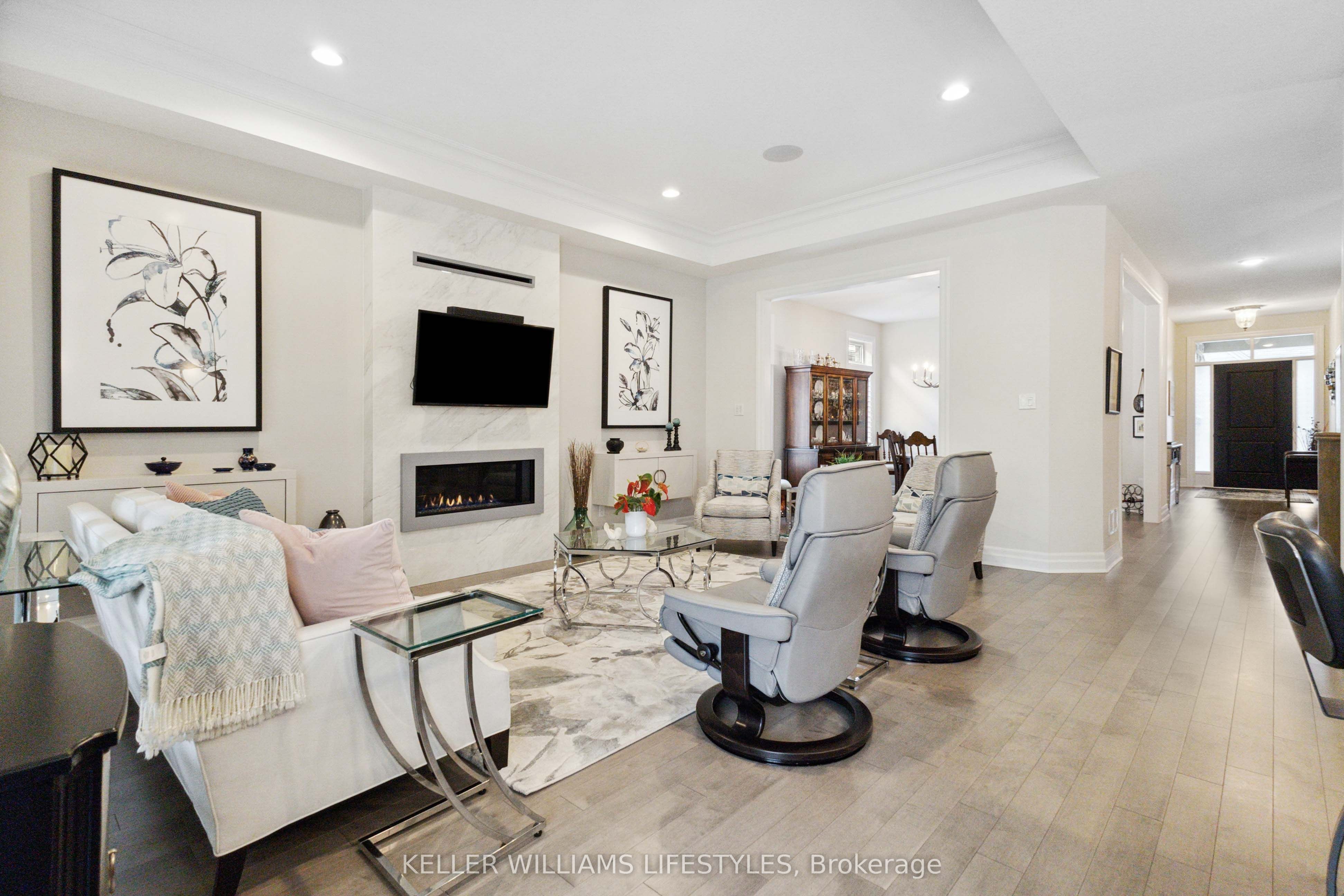 2290 Torrey Pines Way #3
