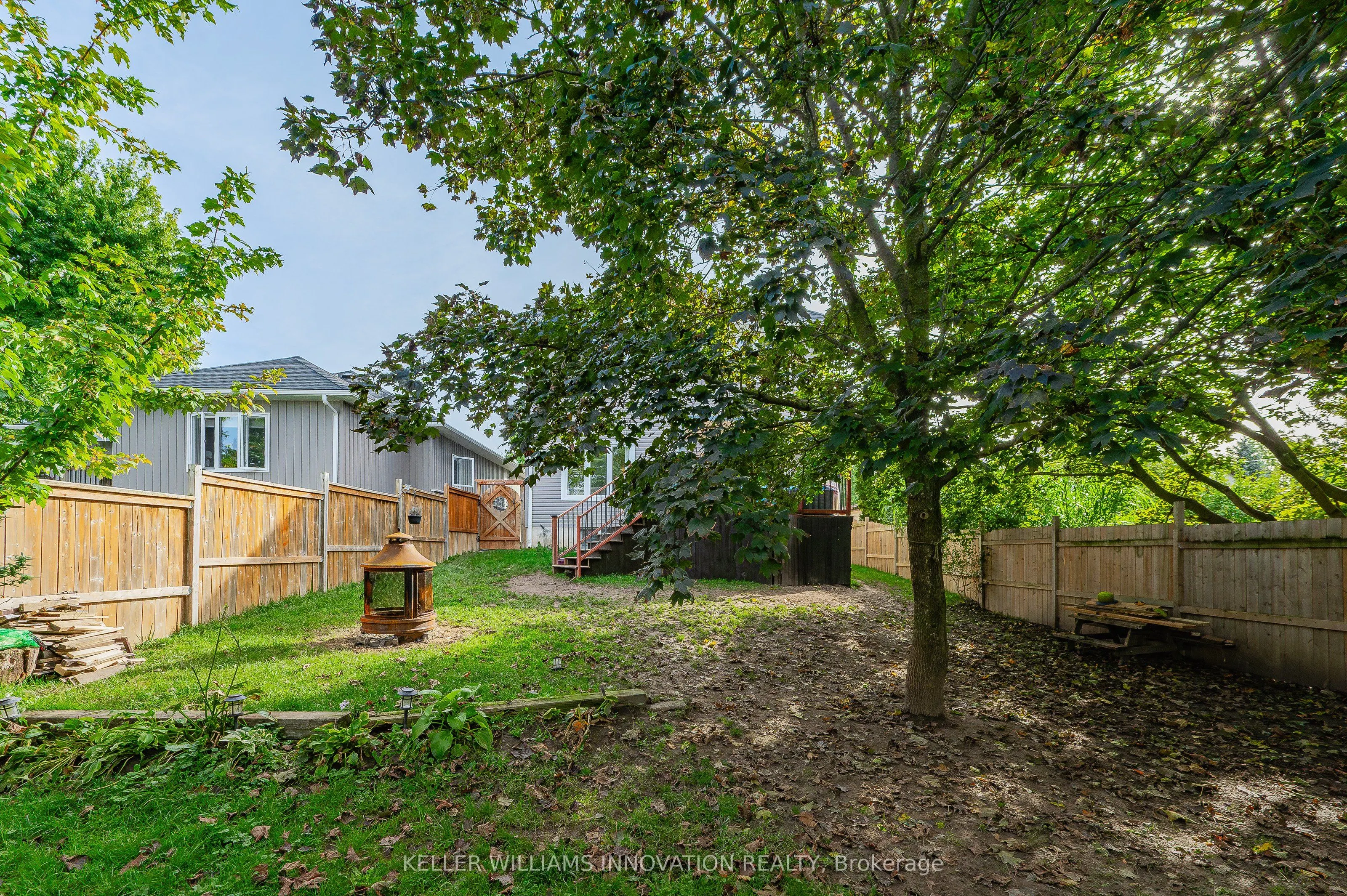 279 Oak Street