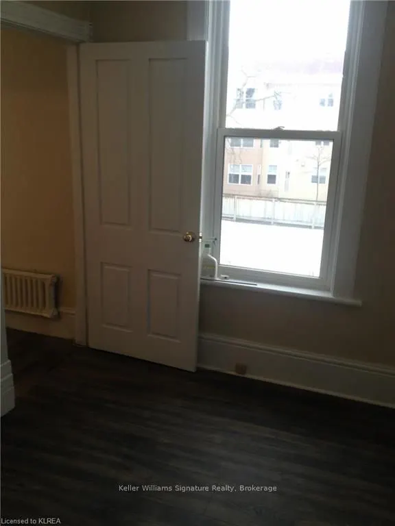 9 Simcoe Street