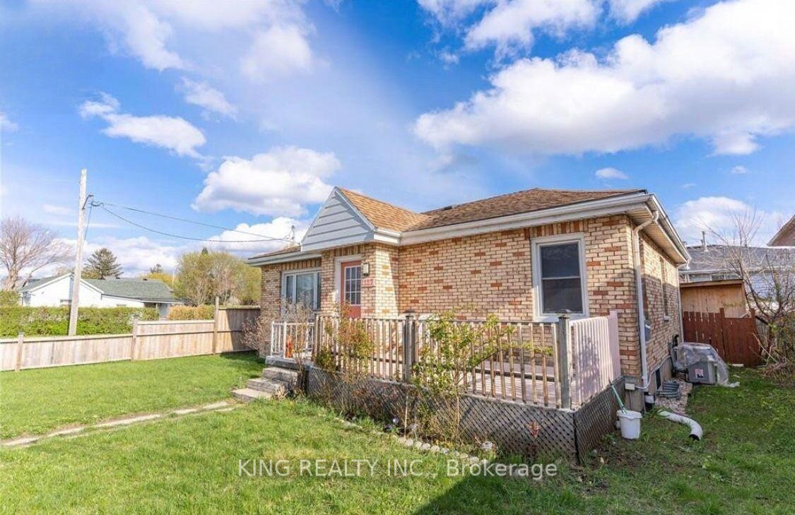 1227 TRAFALGAR Street