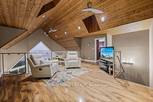263 Lakeshore Road