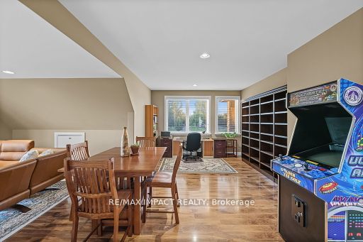 263 Lakeshore Road