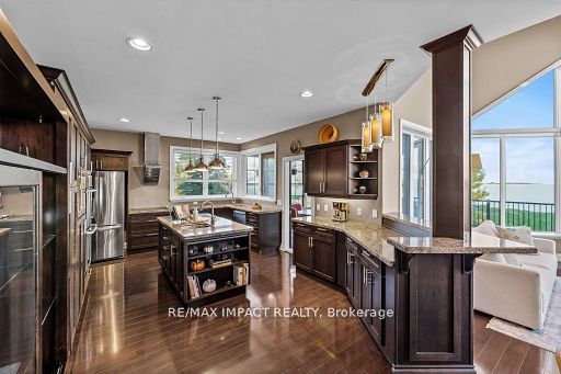 263 Lakeshore Road