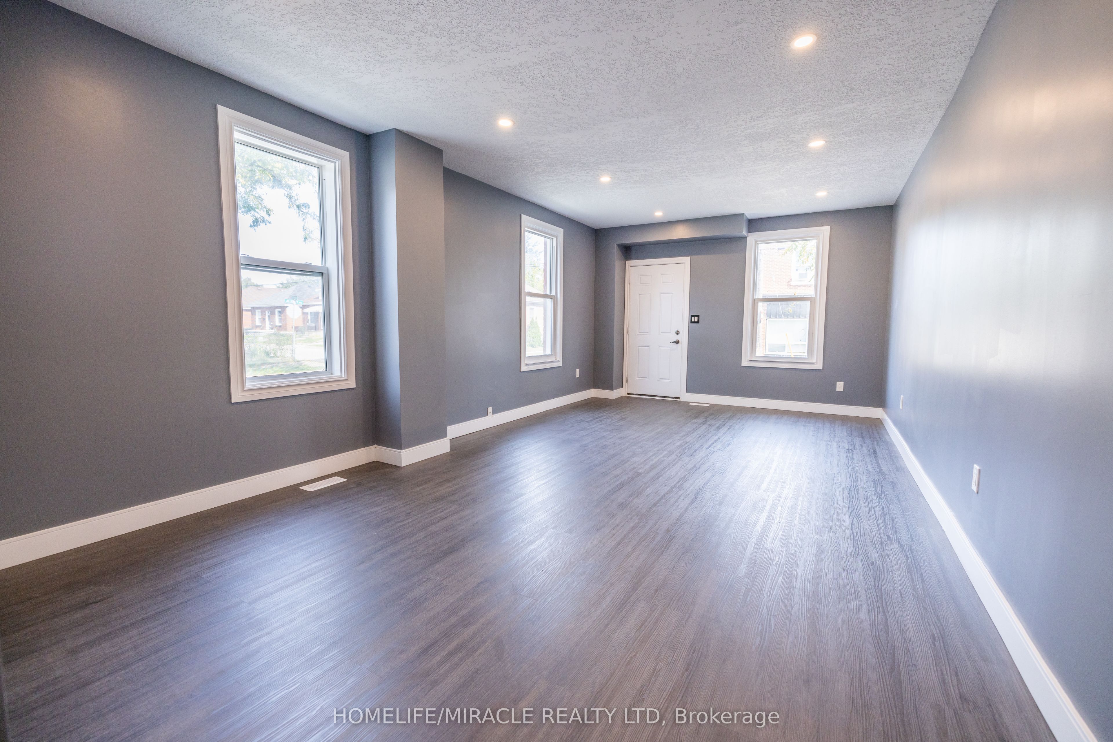 139 Superior Street