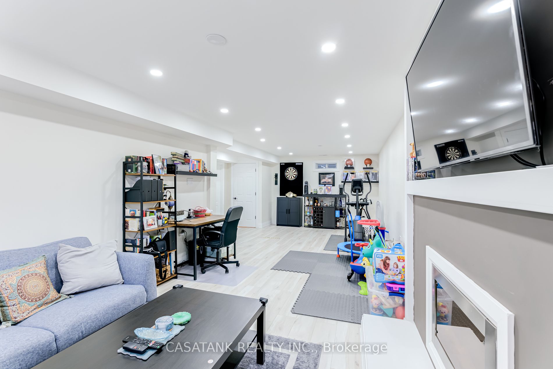 11 Peter Street