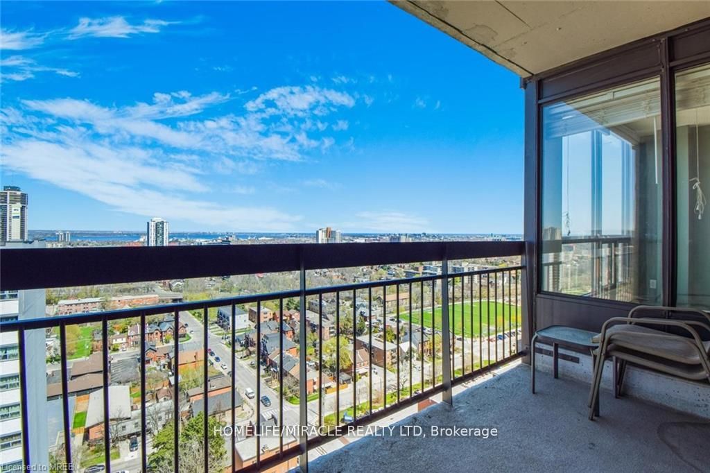 150 Charlton Avenue E, #2303