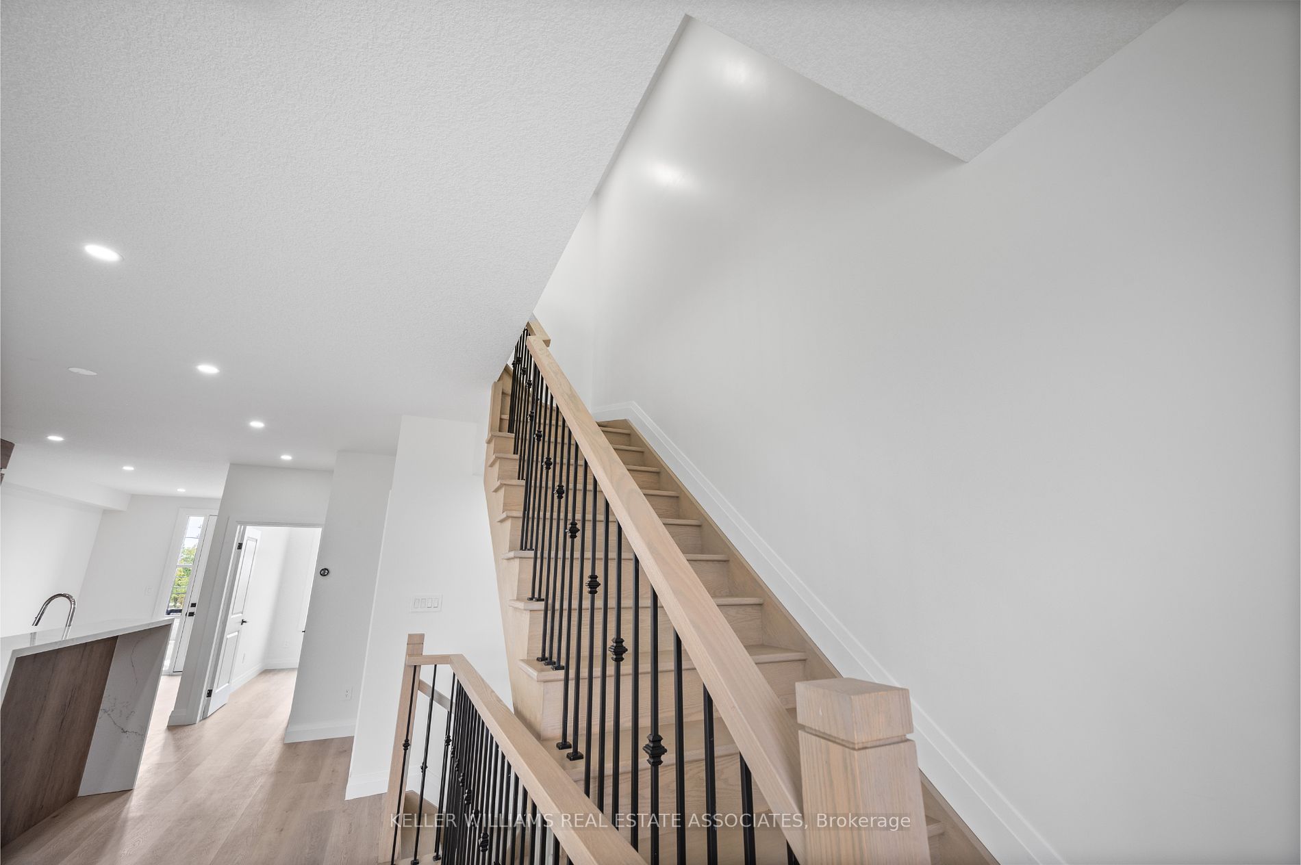 73 Warren Trail, #33