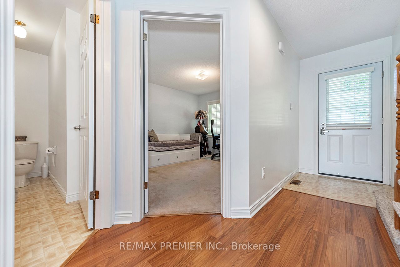 9 Wentworth Drive, #13