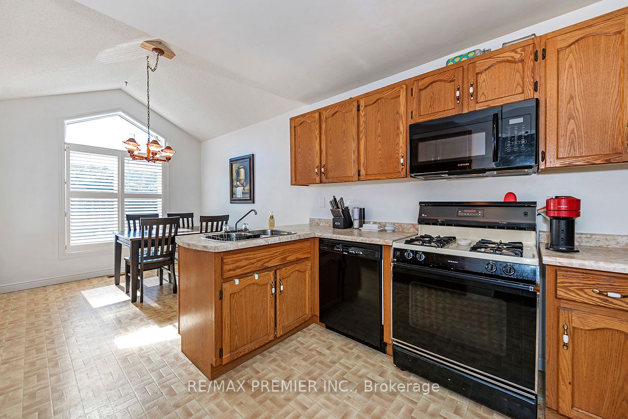 9 Wentworth Drive, #13