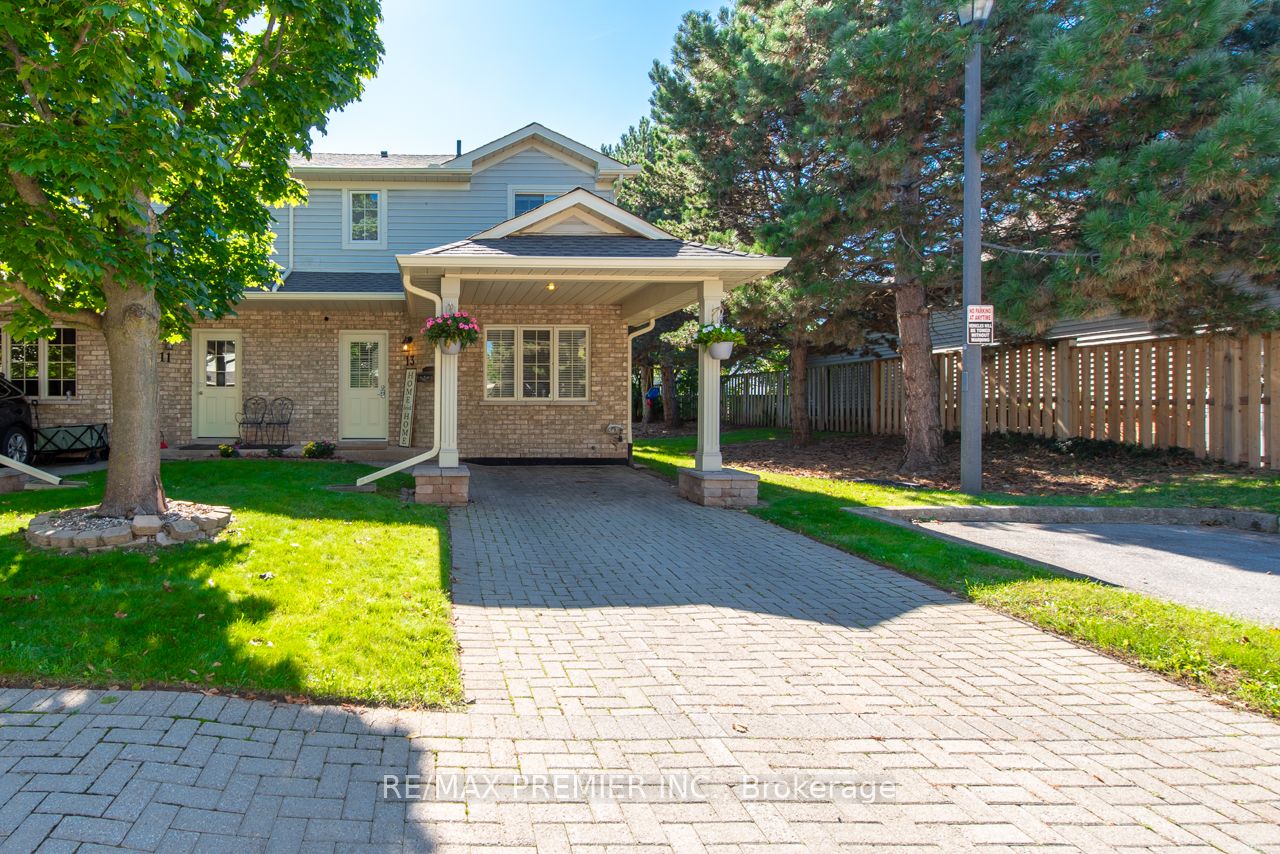 9 Wentworth Drive, #13