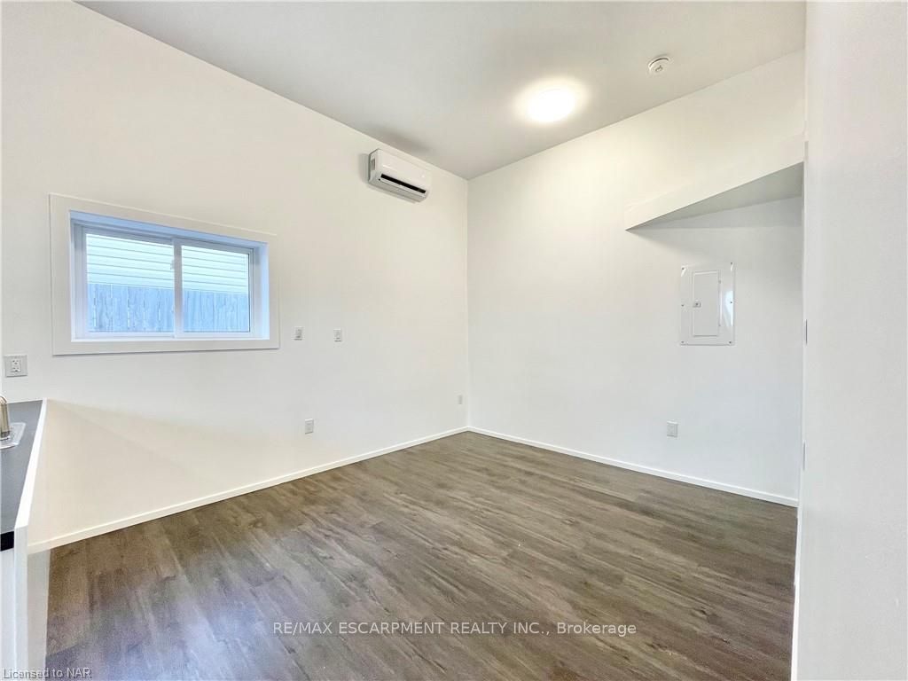 76 Marc Boulevard