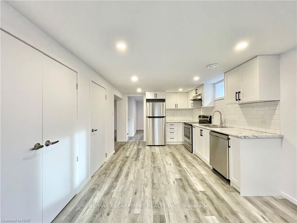 76 Marc Boulevard