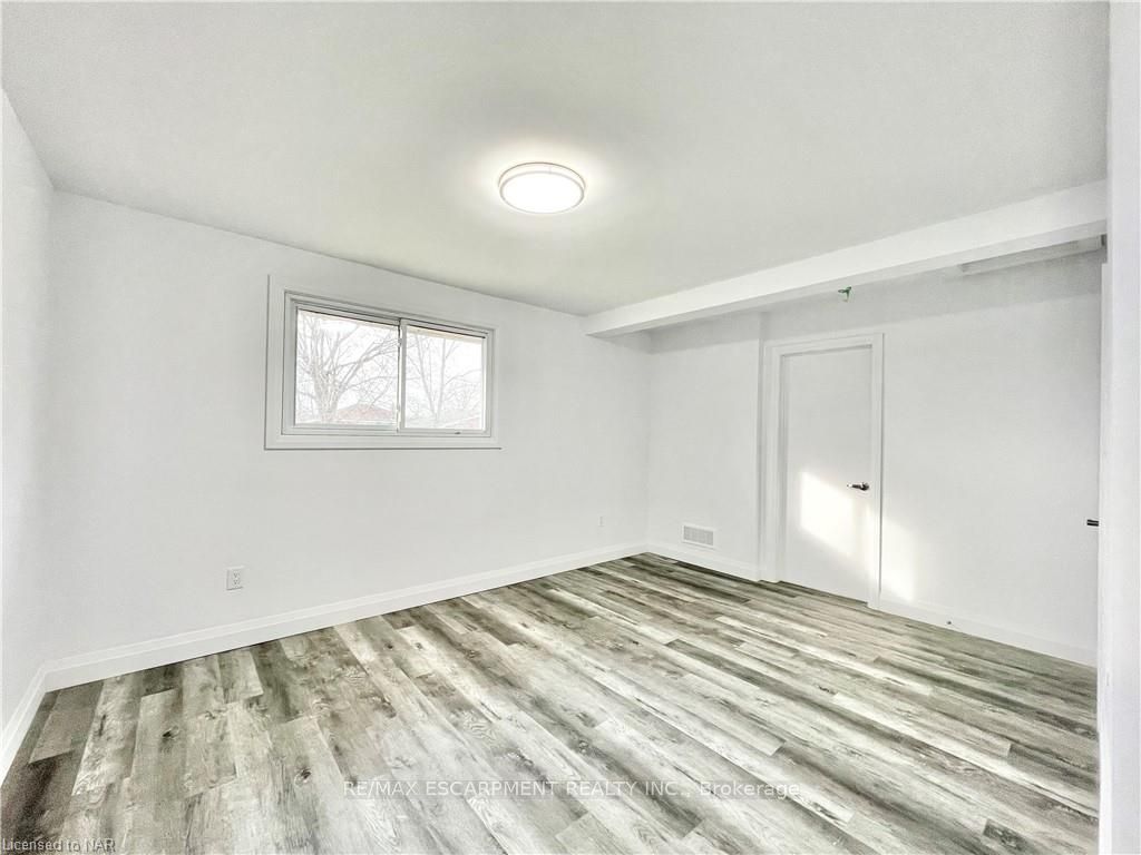 76 Marc Boulevard